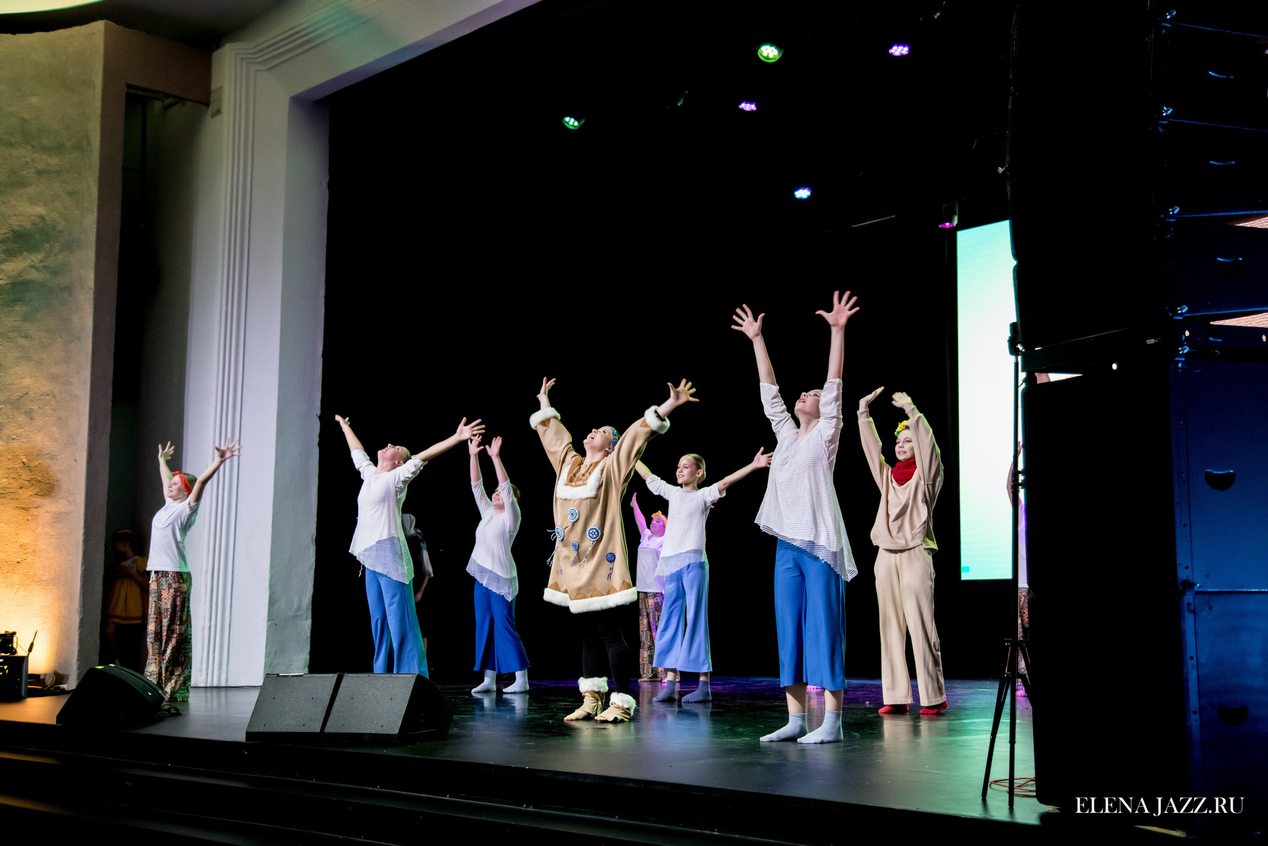 Концерт танцевального коллектива. Репортажный фотограф Елена Джаз в Москва