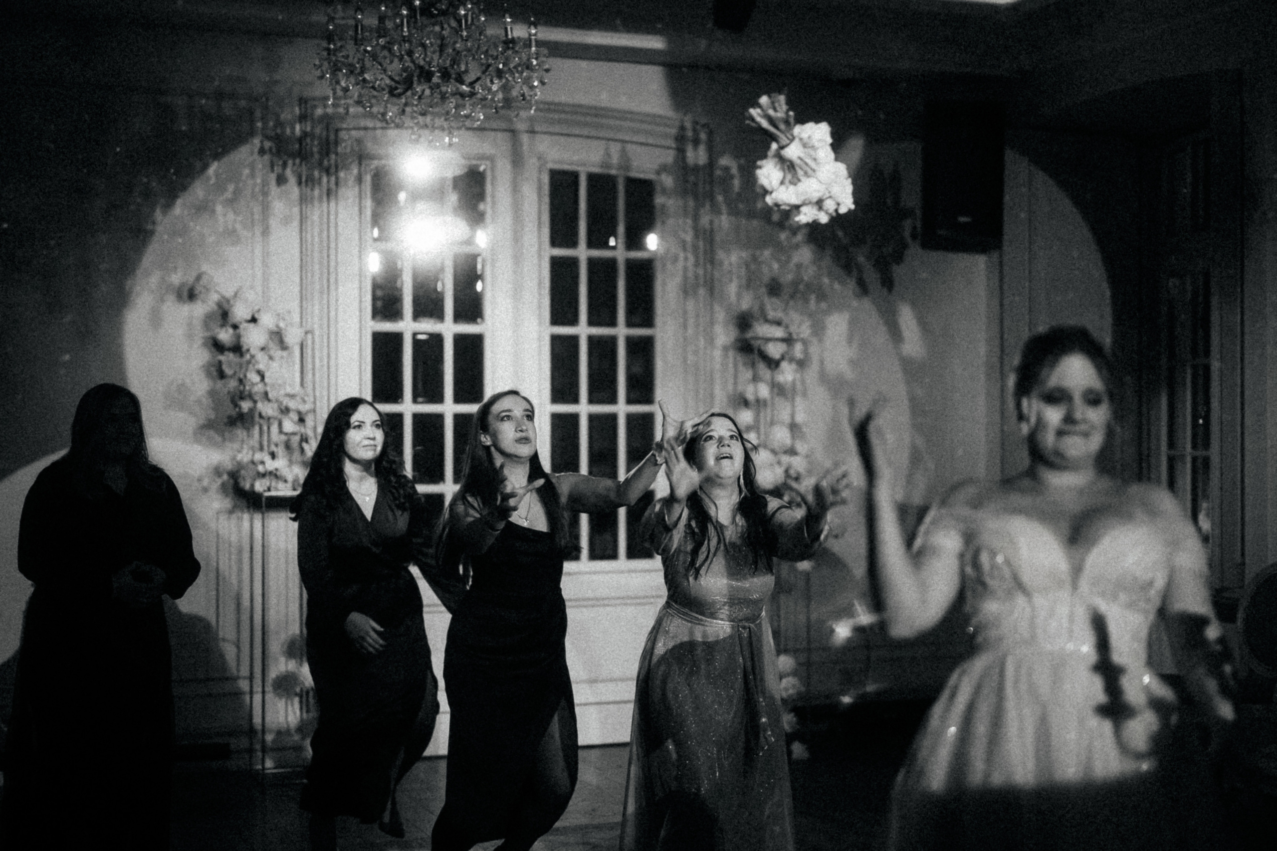 Темнота, Любовь и Слезы ♥. Свадебный фотограф в Москве