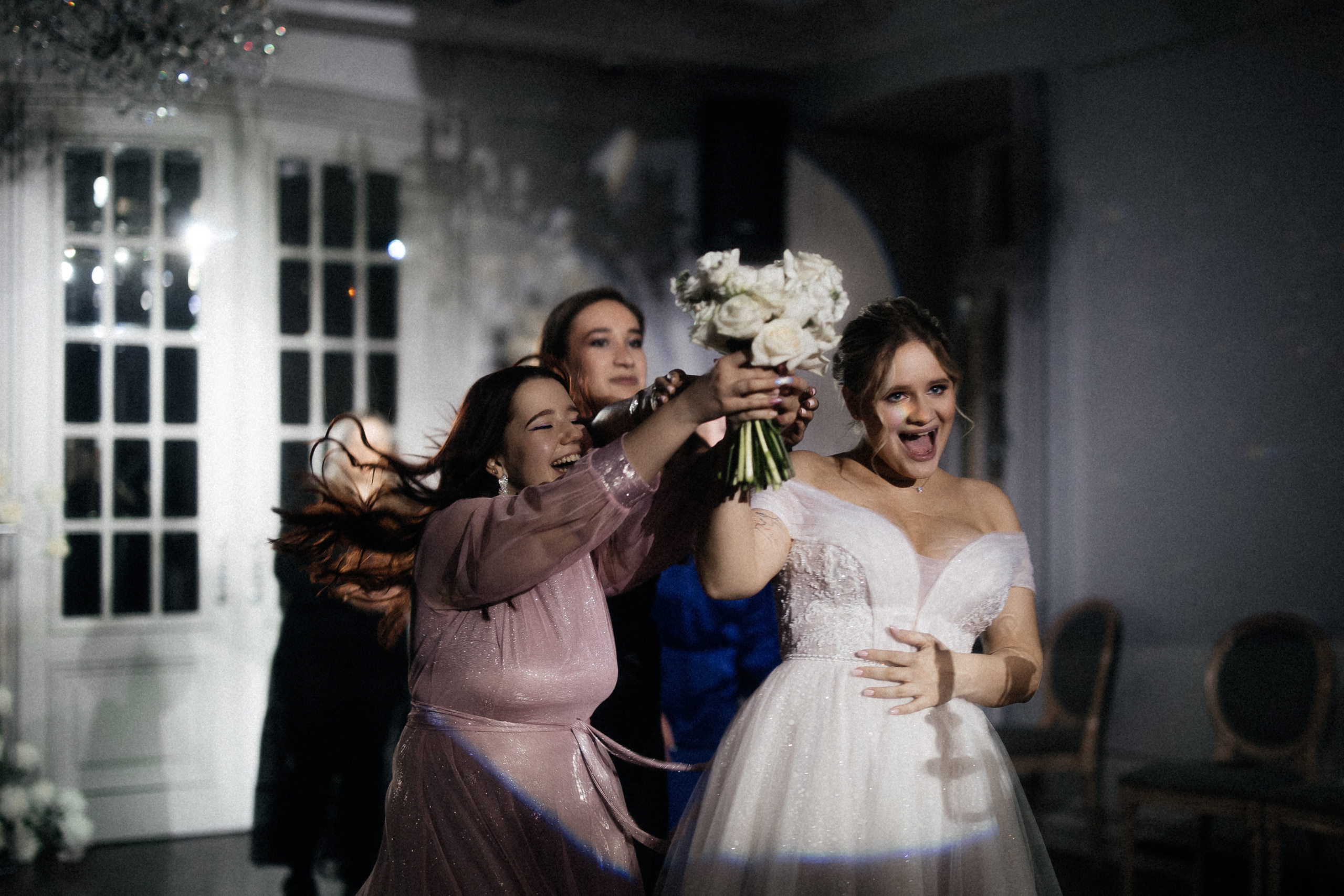 Темнота, Любовь и Слезы ♥. Свадебный фотограф в Москве