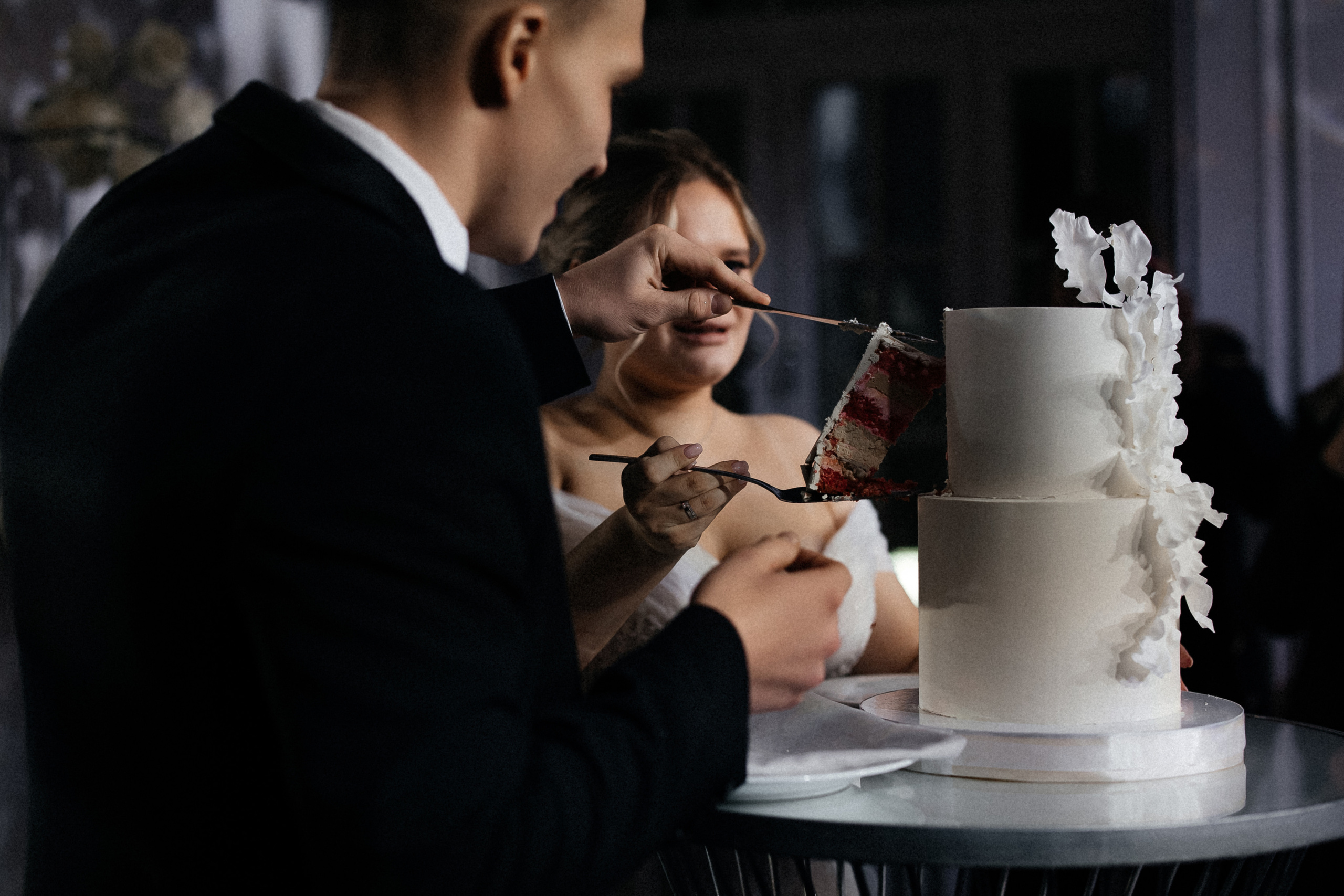 Темнота, Любовь и Слезы ♥. Свадебный фотограф в Москве