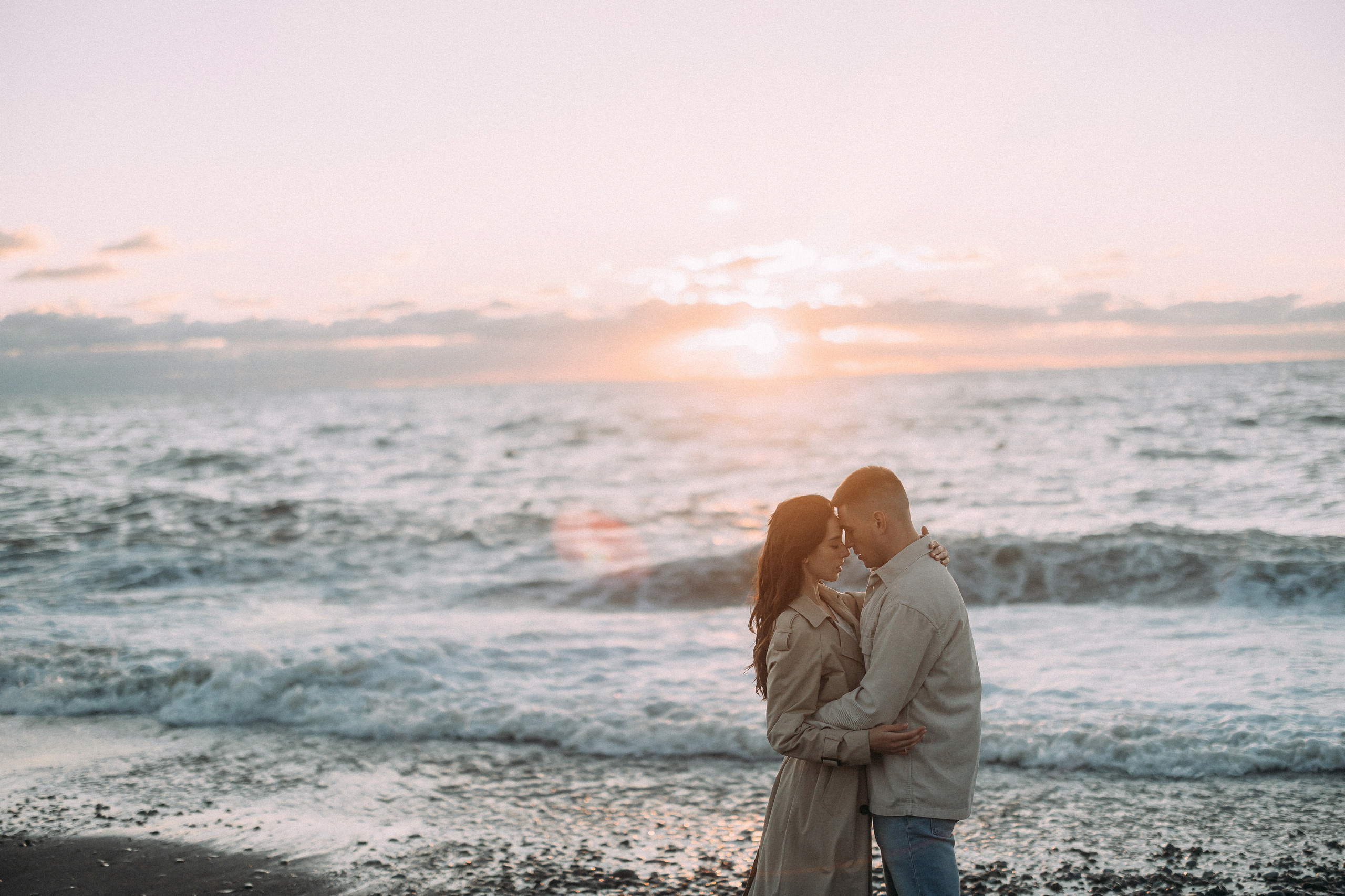 Прогулка у моря. Свадебный фотограф в Москве