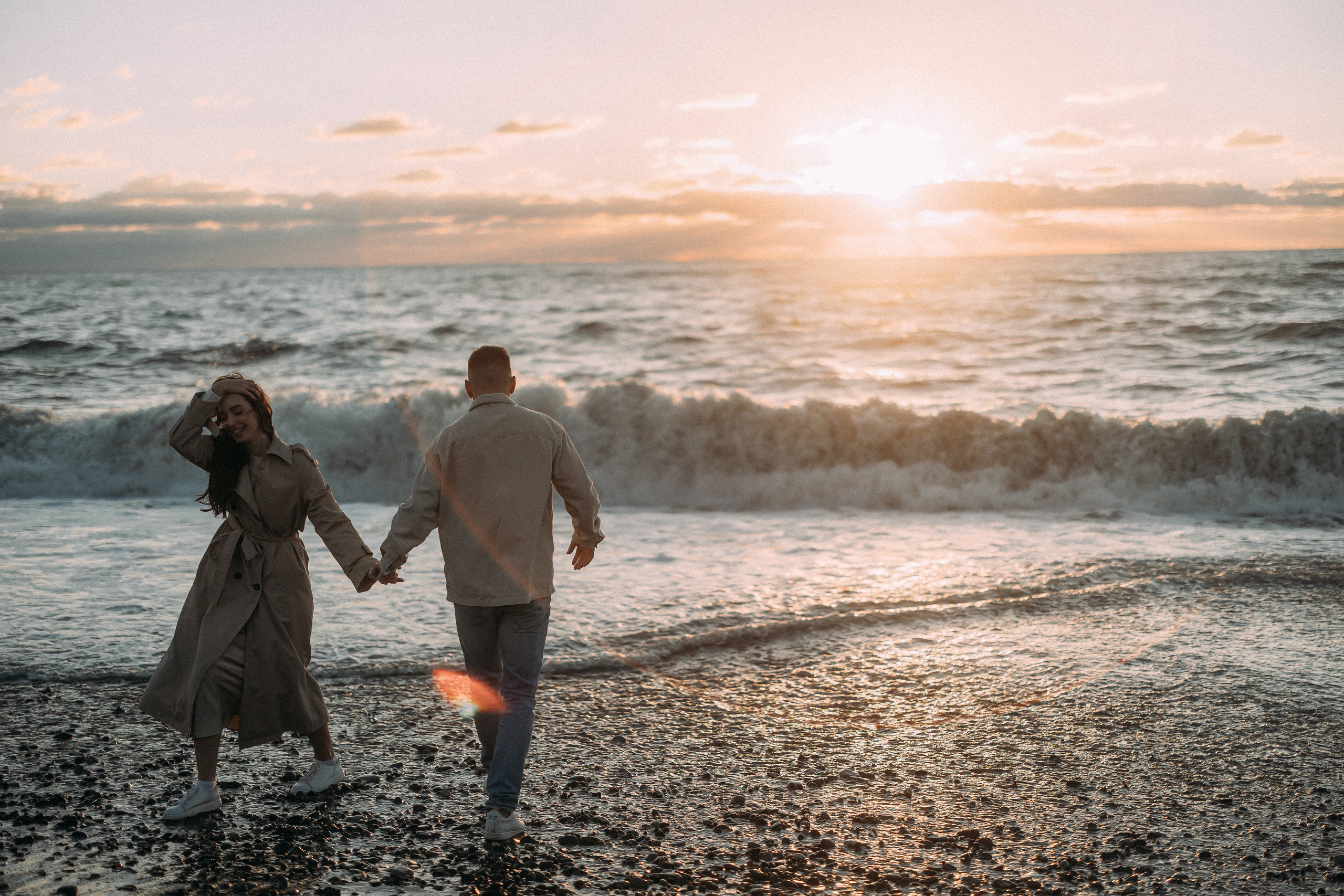 Прогулка у моря. Свадебный фотограф в Москве
