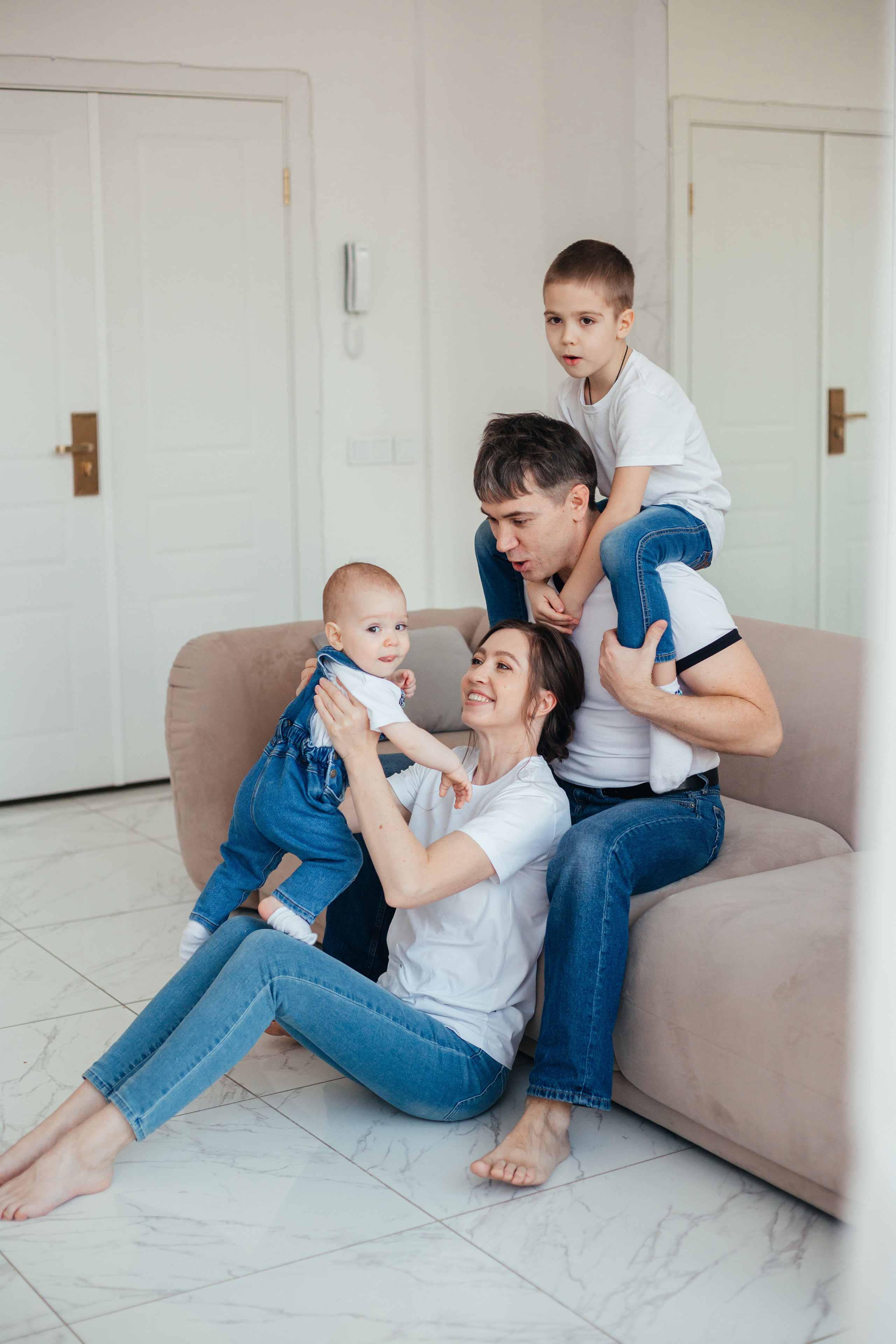 Минимализм в семейной съёмке. Семейный фотограф Любовь Саркеева