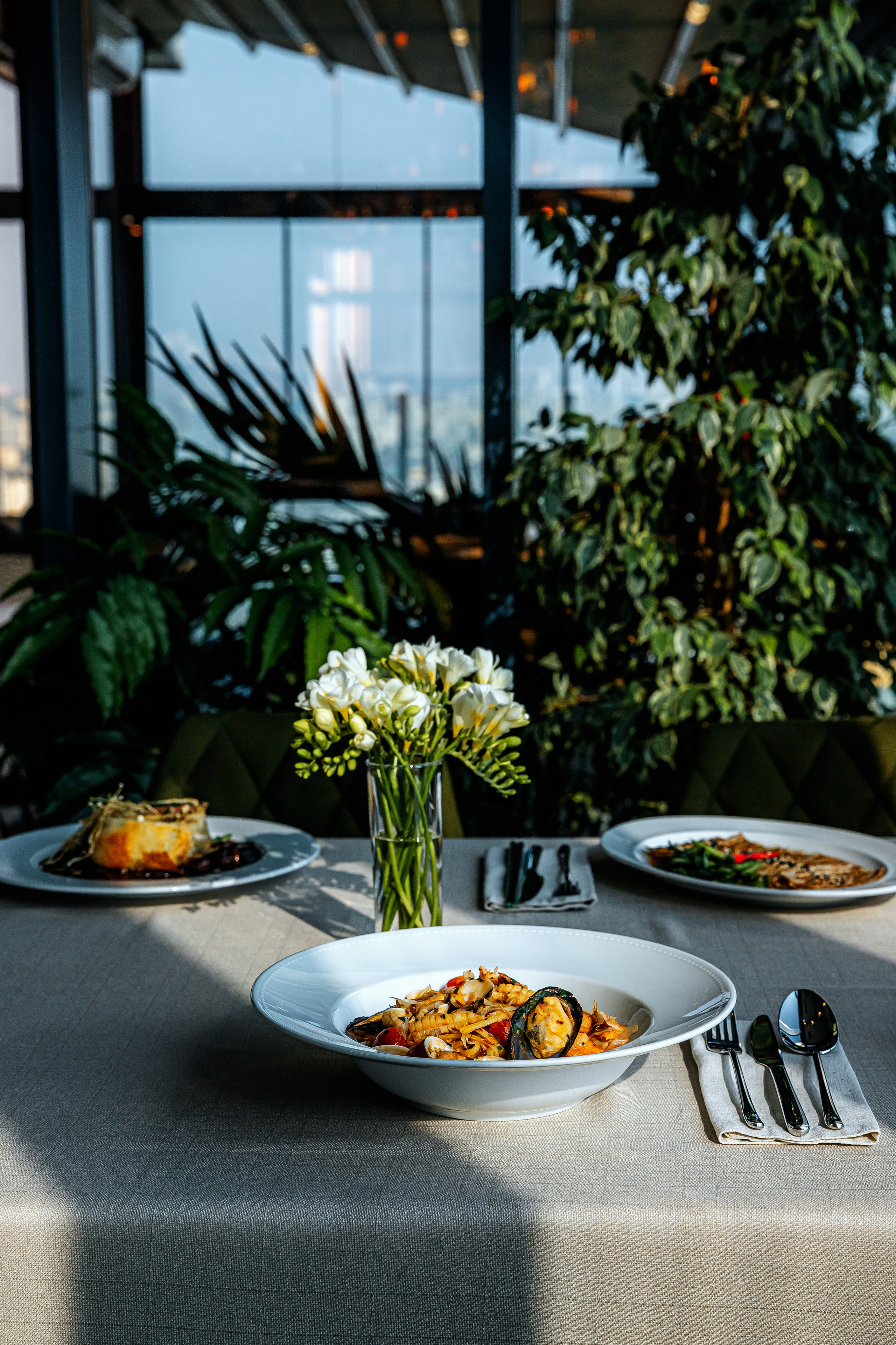 Блюда для ресторана Cloud 17. Свадебный фотограф Грузия Тбилиси