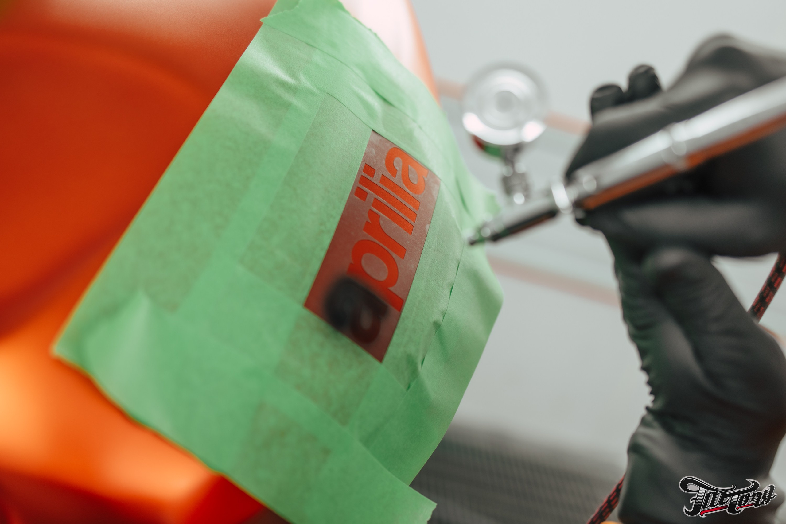 Aprilia детали мотоцикла, окрас в оранжевый кэнди. DeLorein