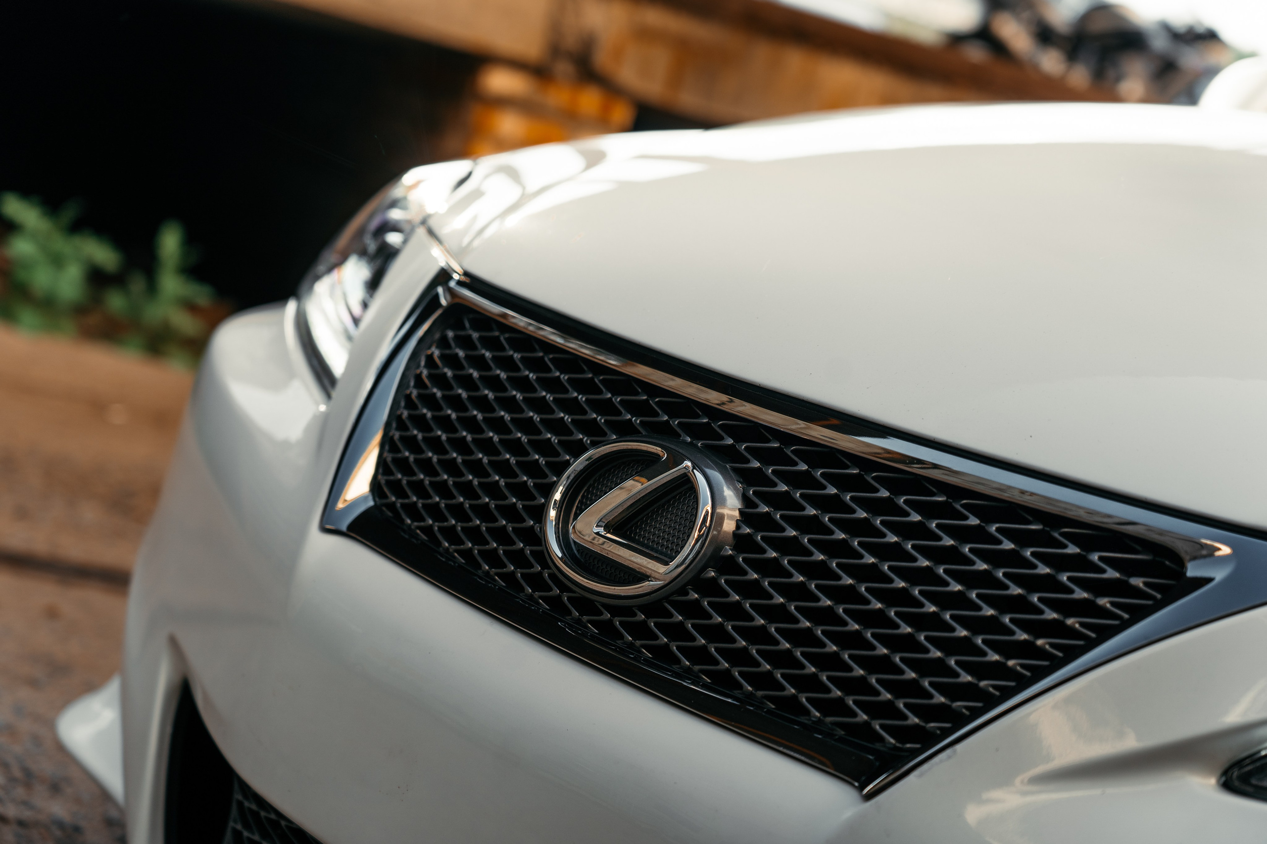 Lexus is250 sd_mov. DeLorein