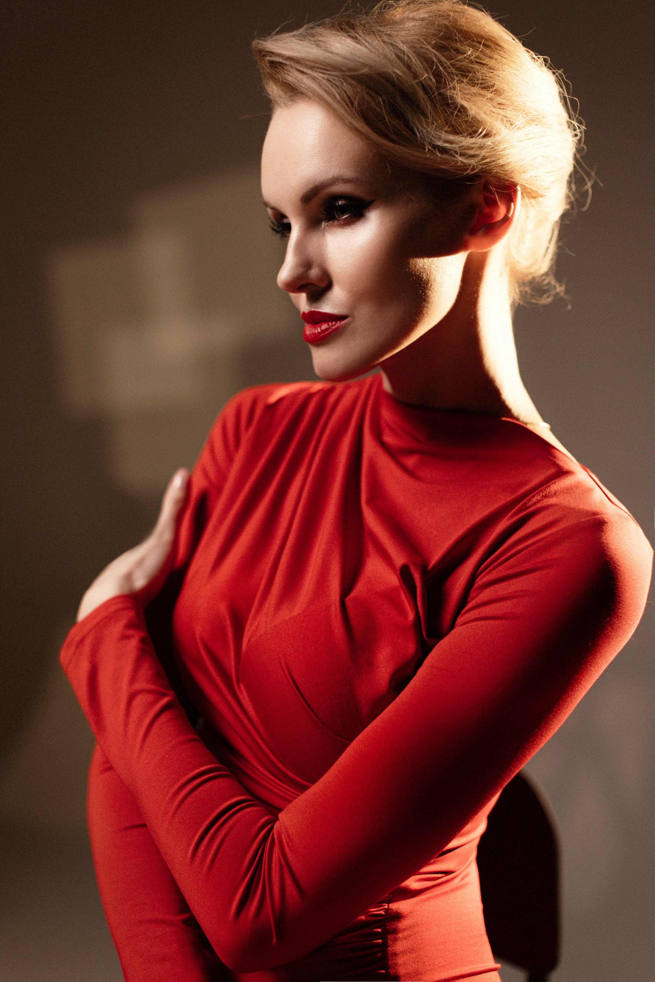 Цвет настроения — красный. Устинова Софья. Фотограф. Москва