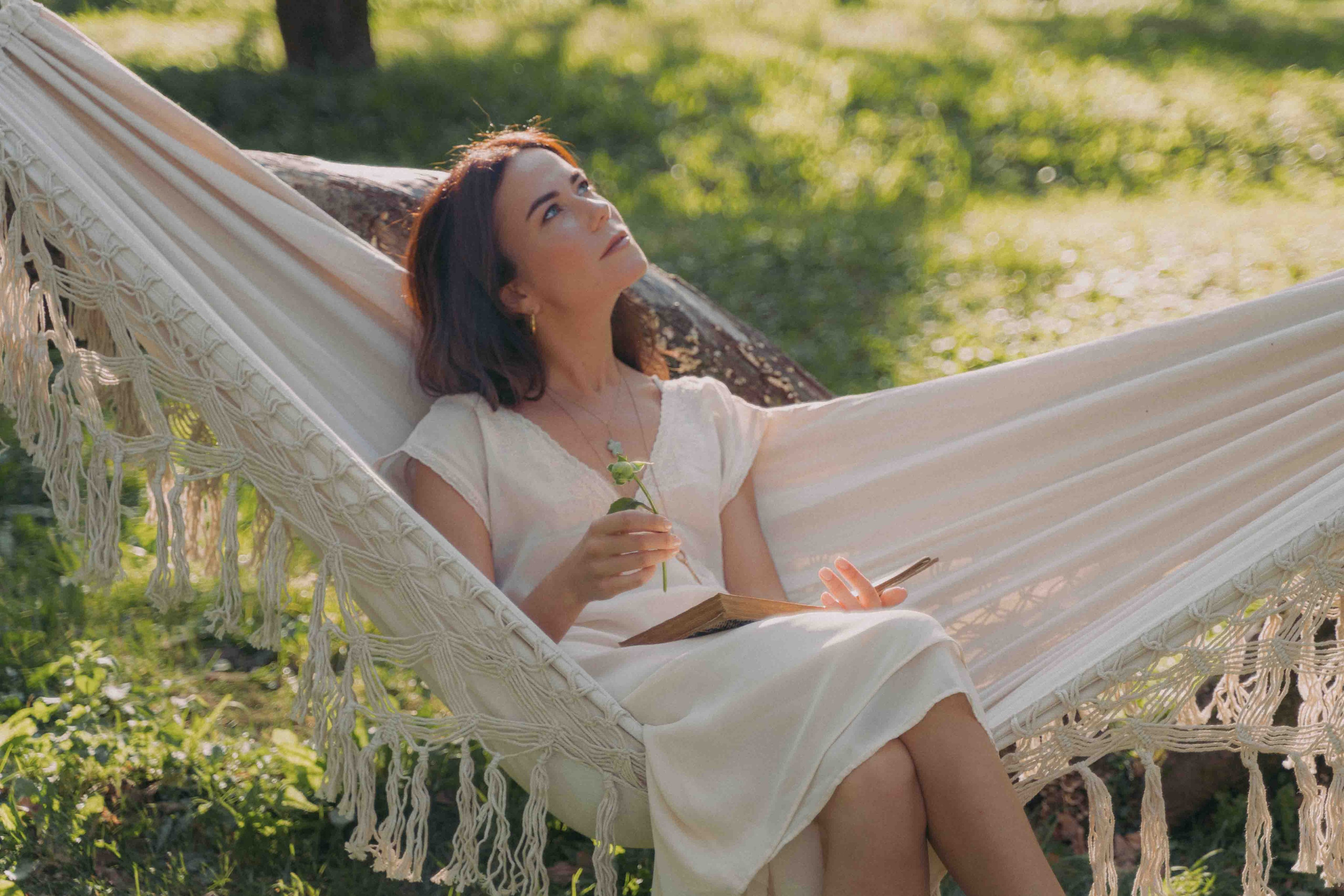 Яблоневый сад и гамак. Фотограф и видеограф в Москве и Абу Даби Мария Кулагина