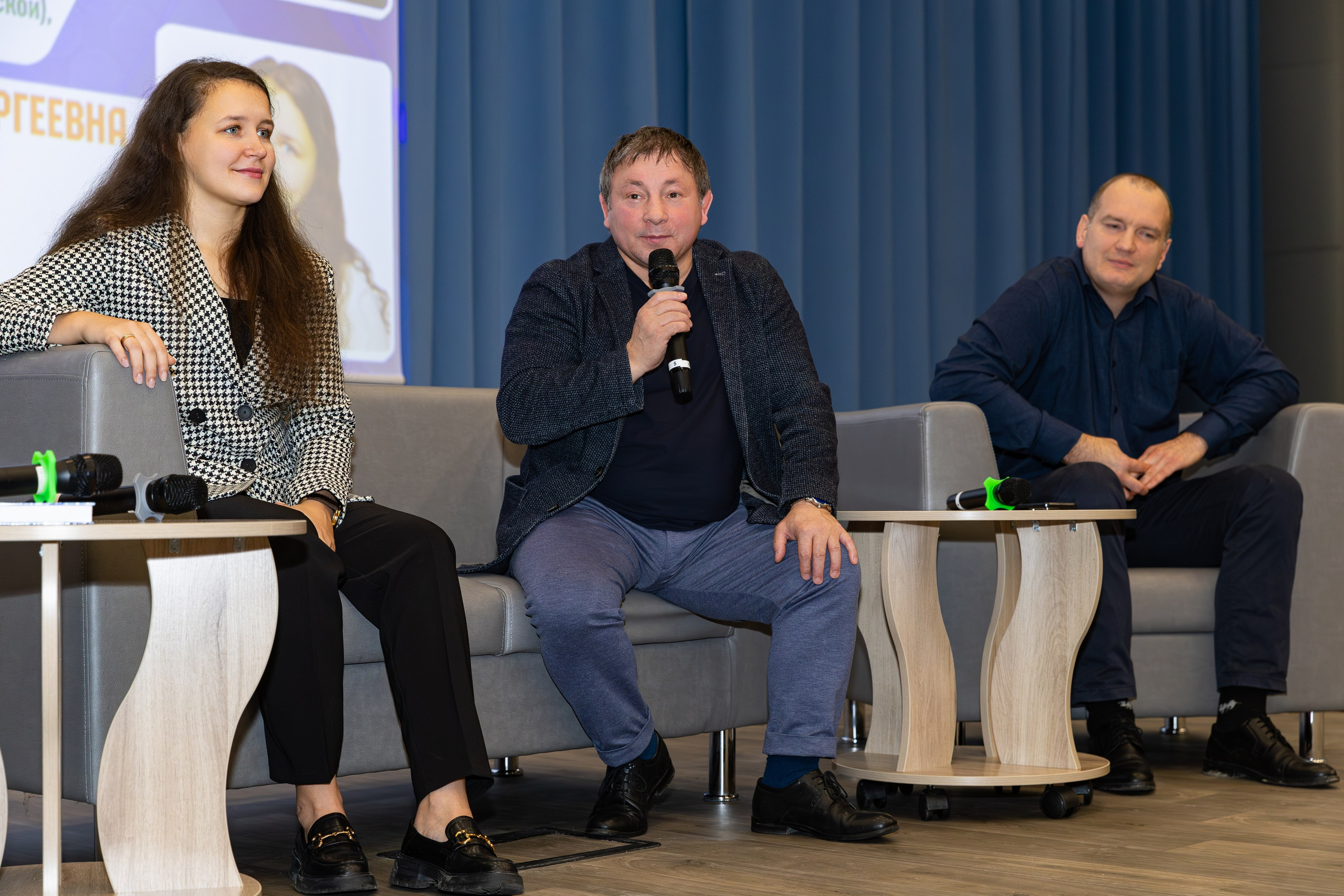 Открытия спортивного зала по вольной борьбе. В школе № 221. Фотограф Александр Поздняков  Новосибирск