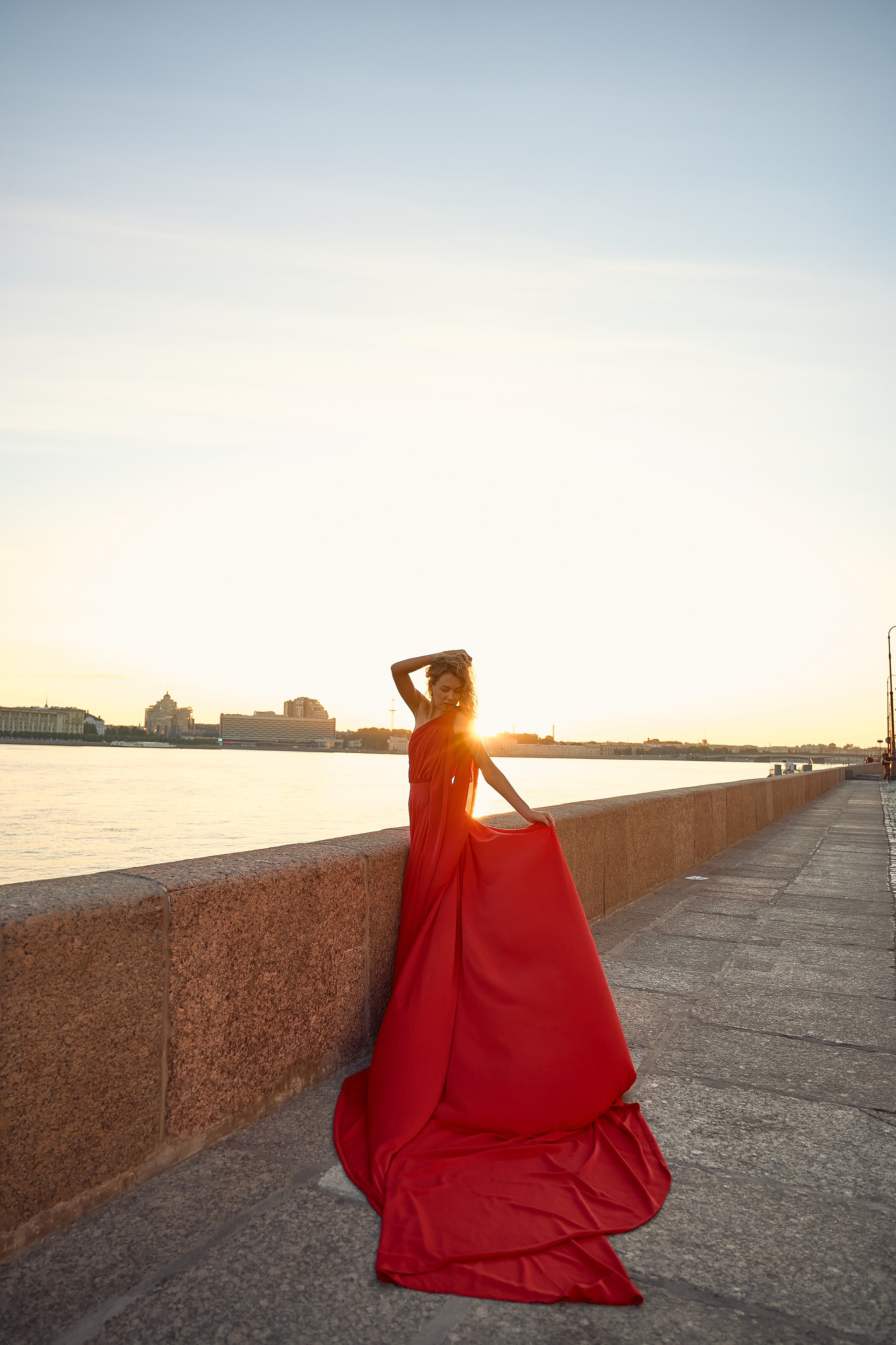 Antonina. Рассвет у Троицкого моста✨. Фотограф Natalya Litvinova