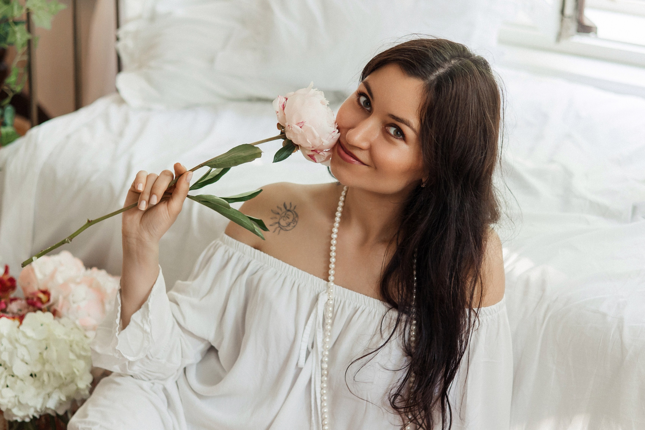 На балкончике. ФОТОГРАФ РОЗА ФИЛИНА СПб I МОСКВА