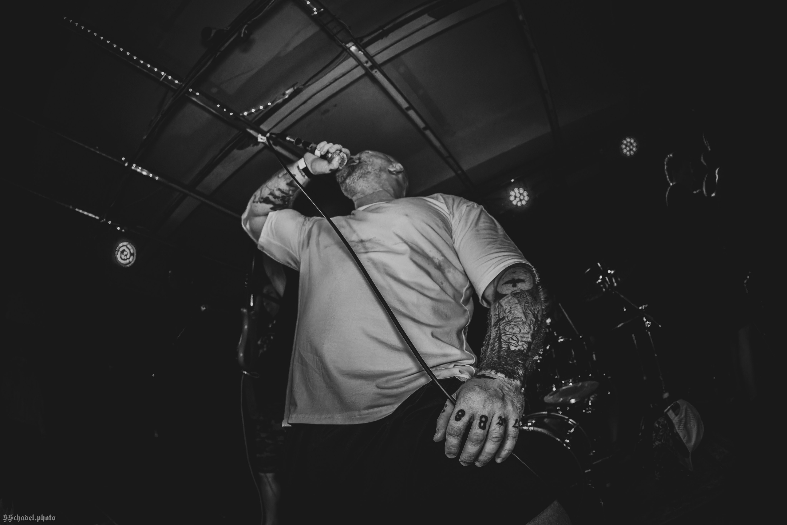 Mayday Massacre: Hardcore vs Death Metal // Без Поводка 02.05.25. We will make everything metal!