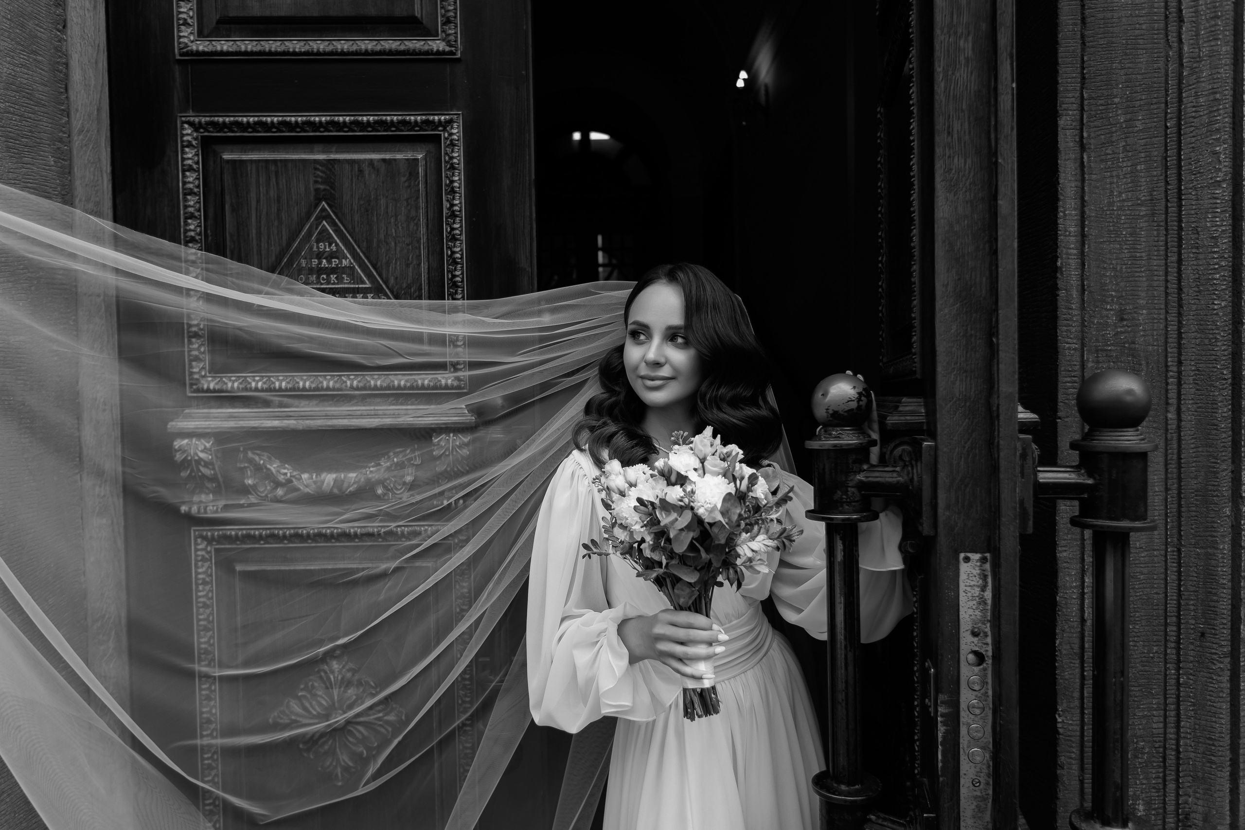 Екатерина и Денис. Свадебный фотограф в Омске Яна Савина