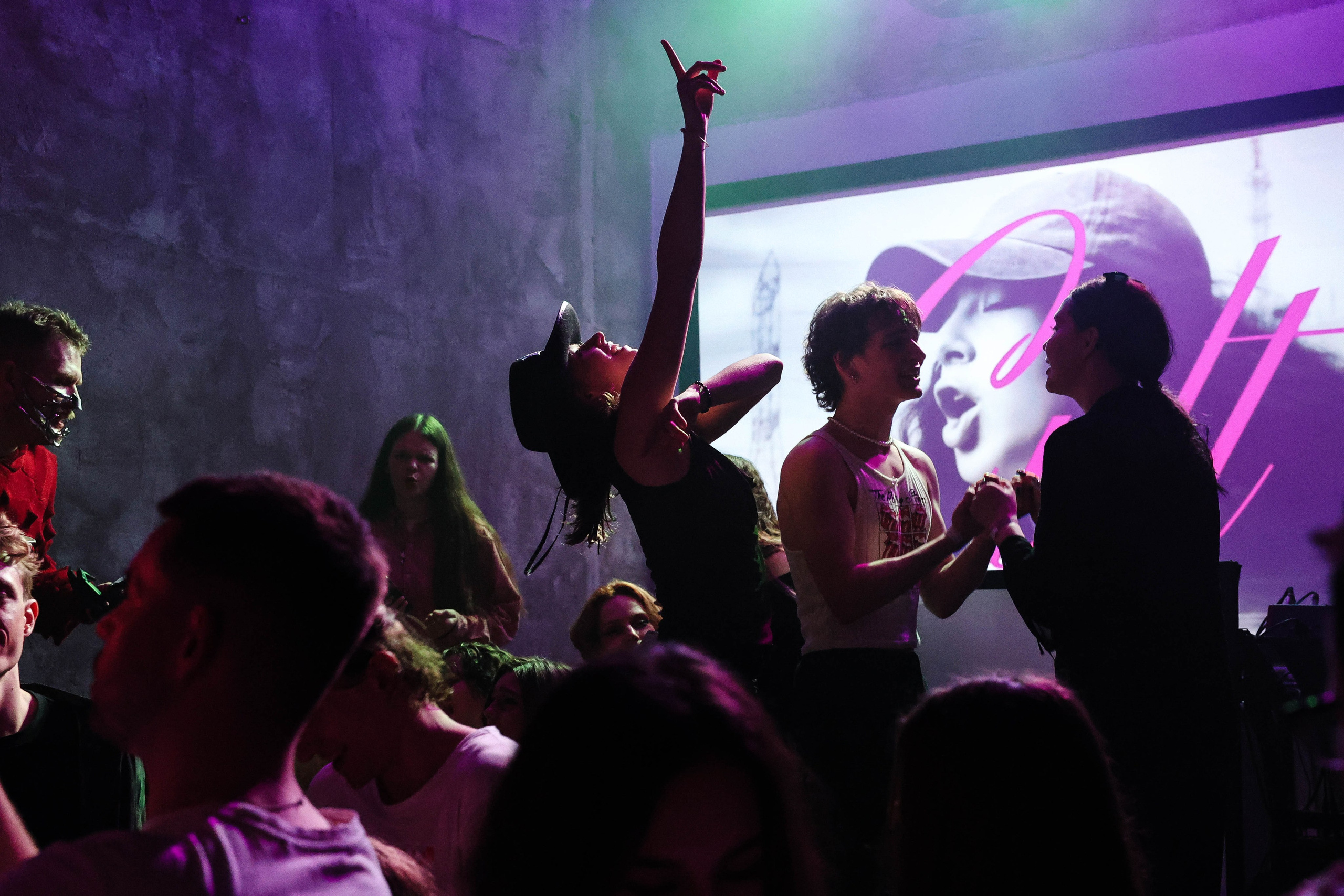 Вечеринки / вспышка. Репортажный фотограф в Москве Арина Антонова