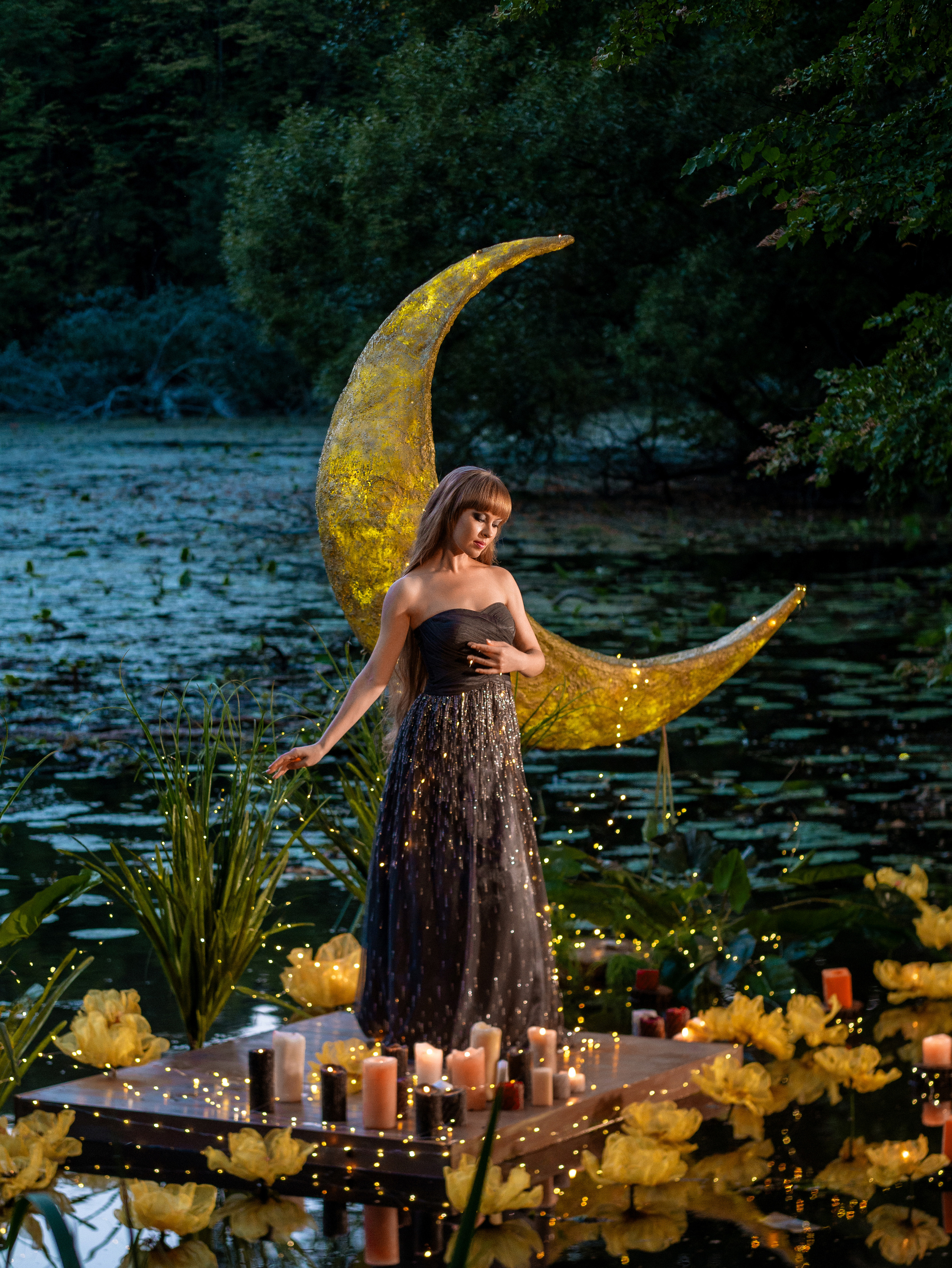 Луна на воде. Арт фотограф, женский фотограф Москва