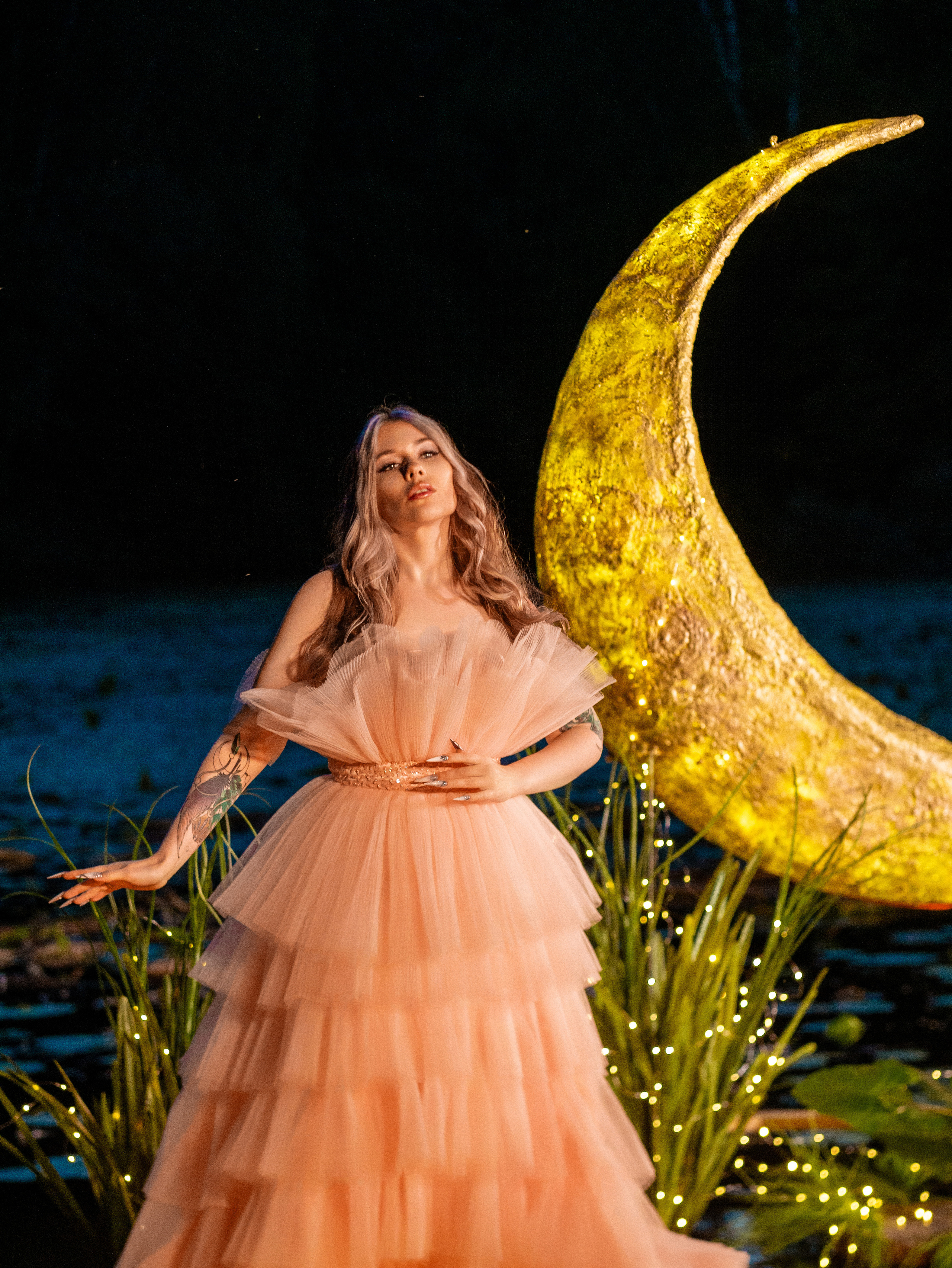 Луна на воде. Арт фотограф, женский фотограф Москва