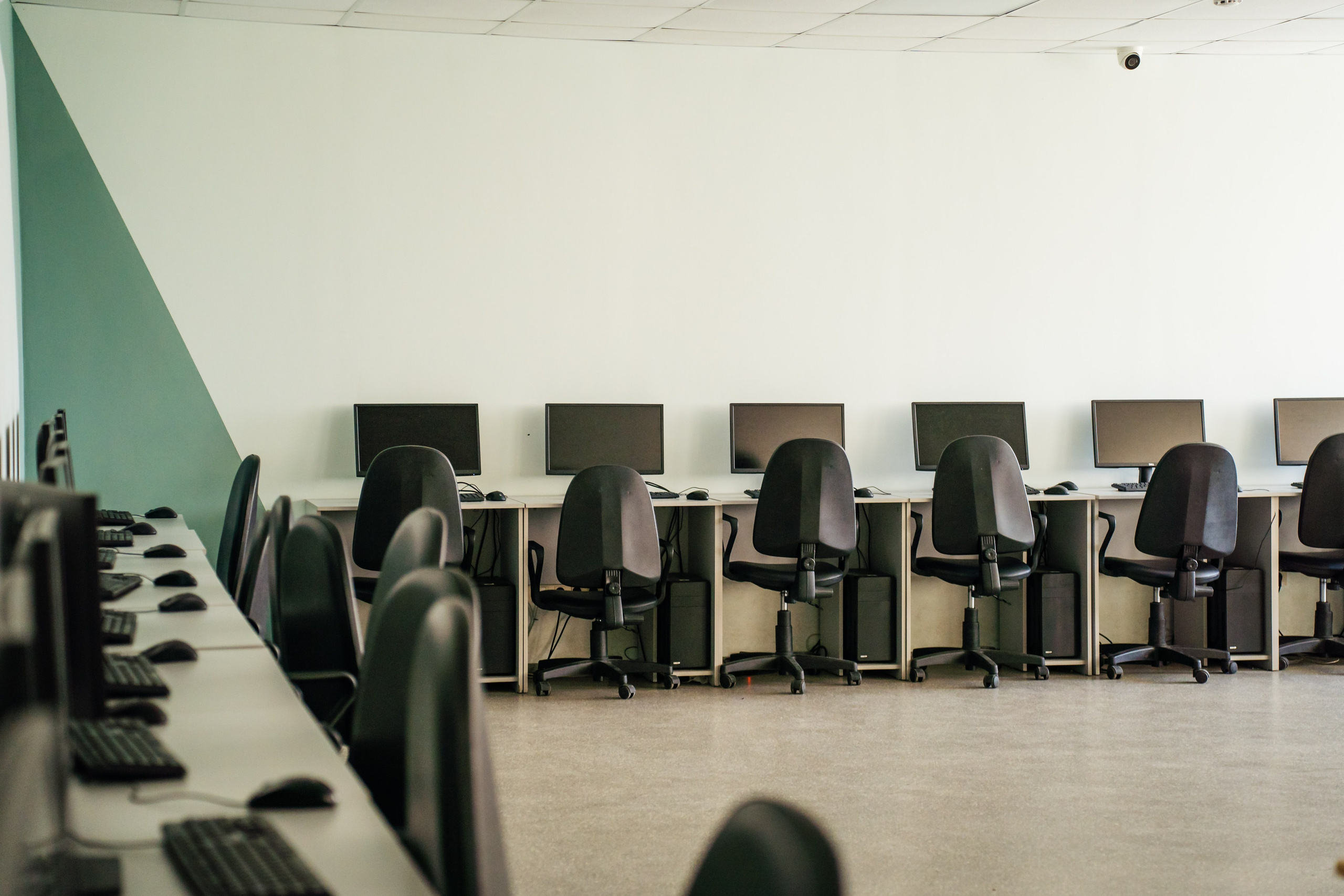 Съемка для Уральского медицинского колледжа ЮМЕД. Видеограф и Фотограф в Челябинске Ксения и Владимир Рюмины