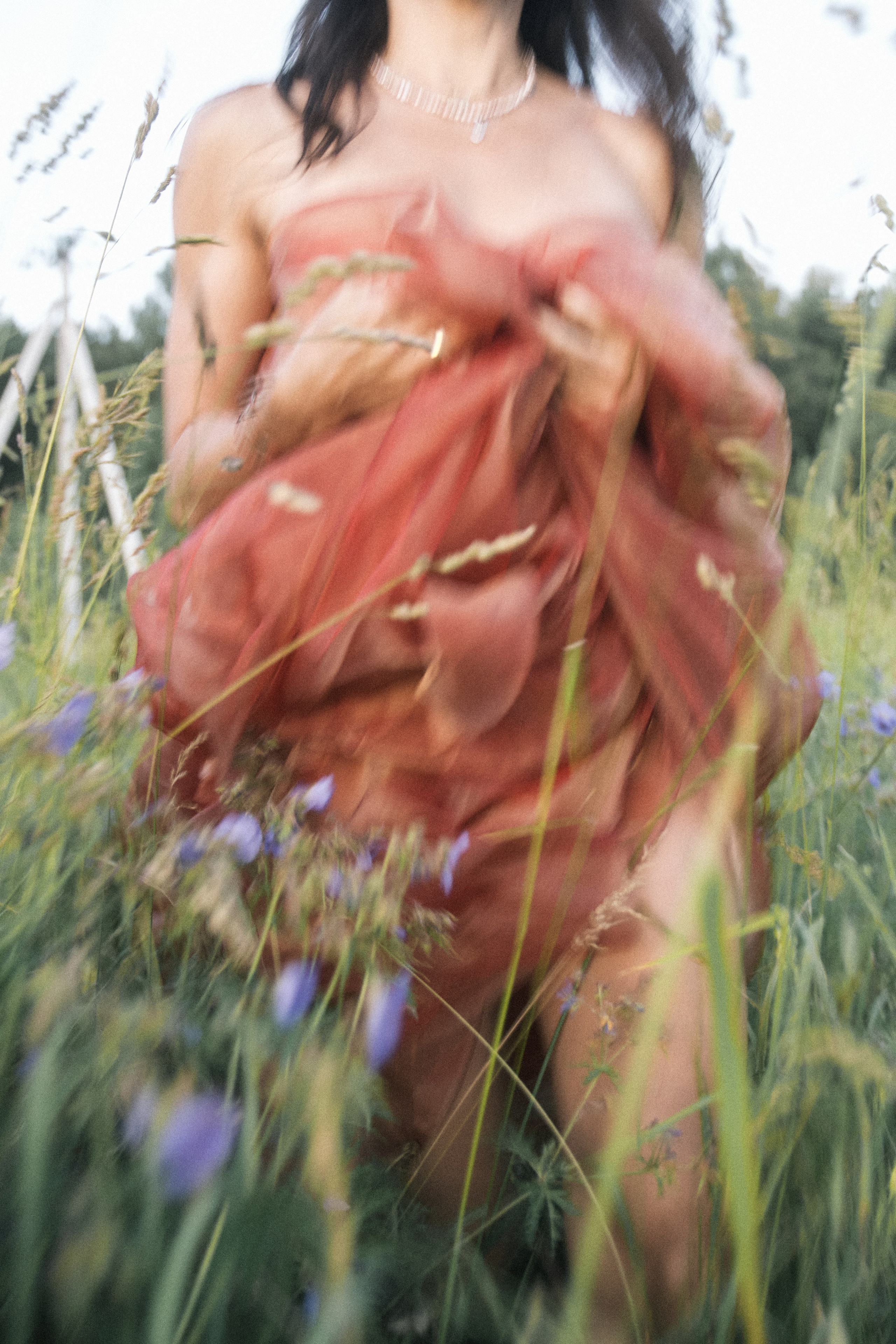 Eleonora in field. Главная