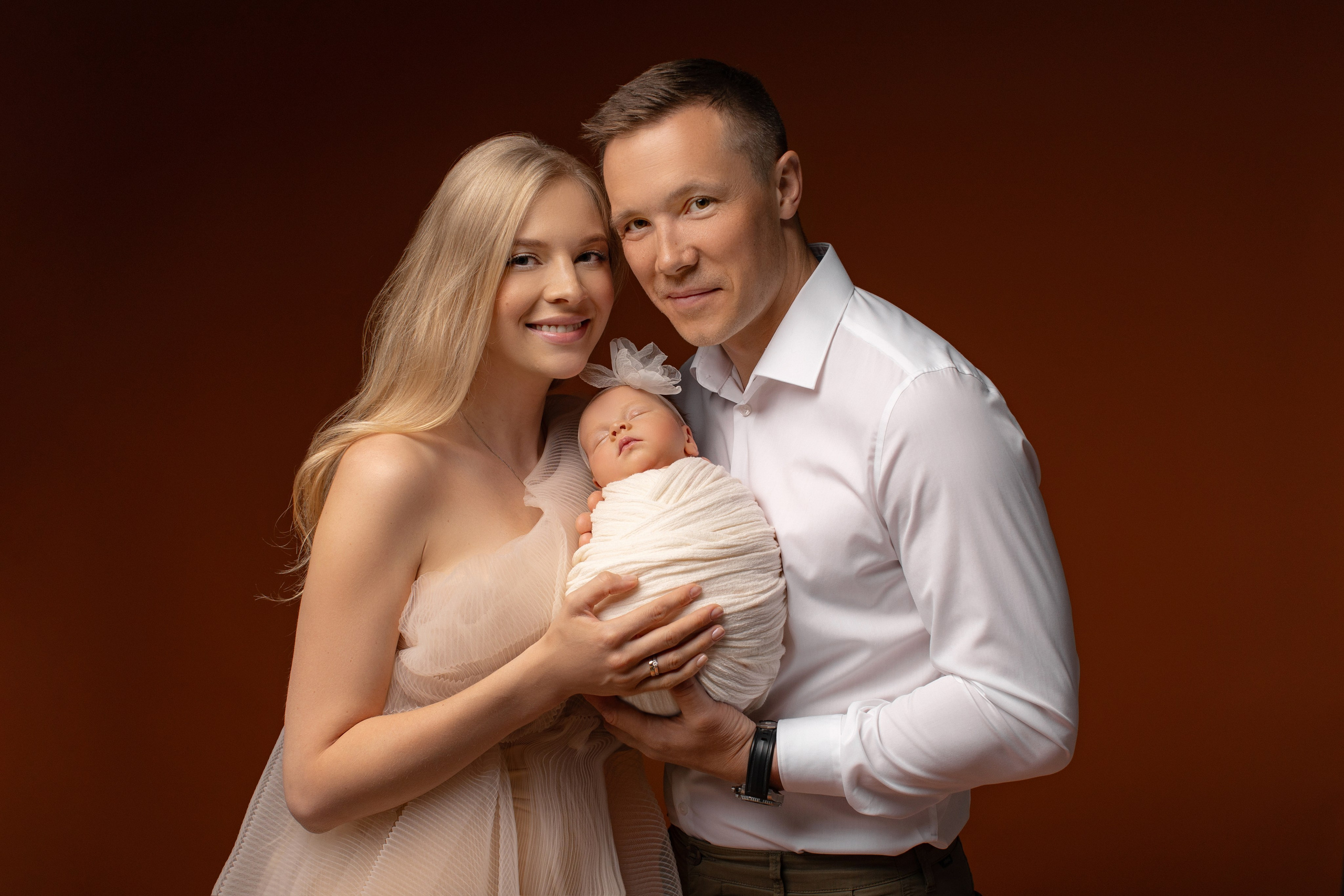 Кадры с родителями. Фотограф новорожденных, семейный фотограф в Санкт-Петербурге