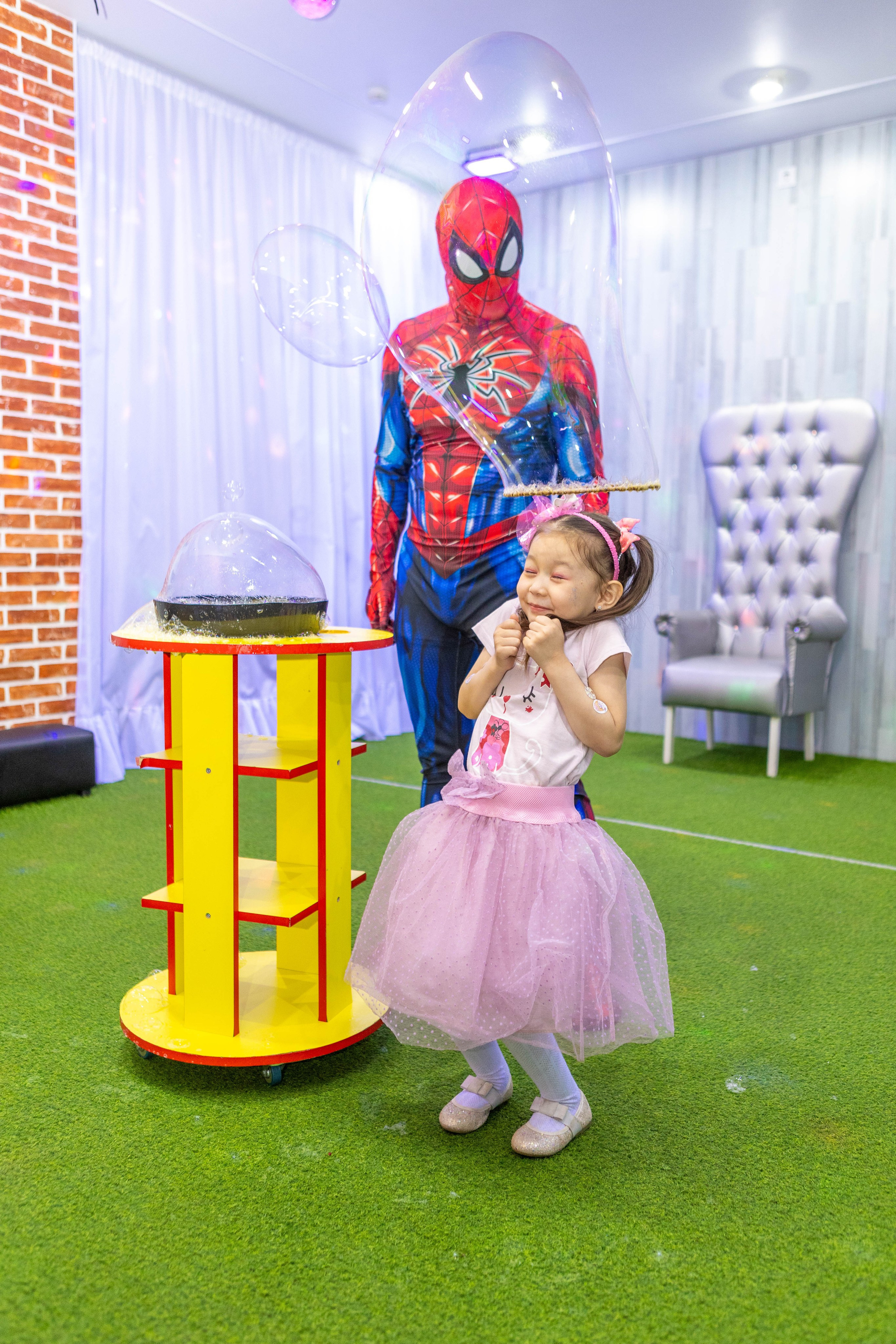 «Супергеройская вечеринка». Свадебный и предметный фотограф Ренат Каламперов