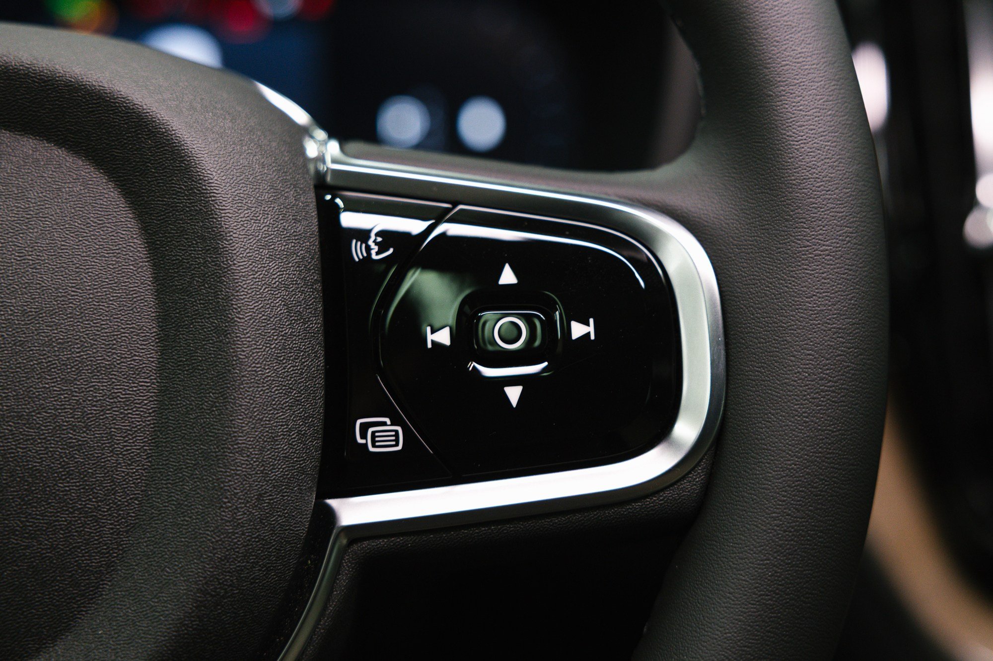 Volvo XC60 2.0 T5 4WD AT (250 л. с.). Автосалон «Х-Авто»