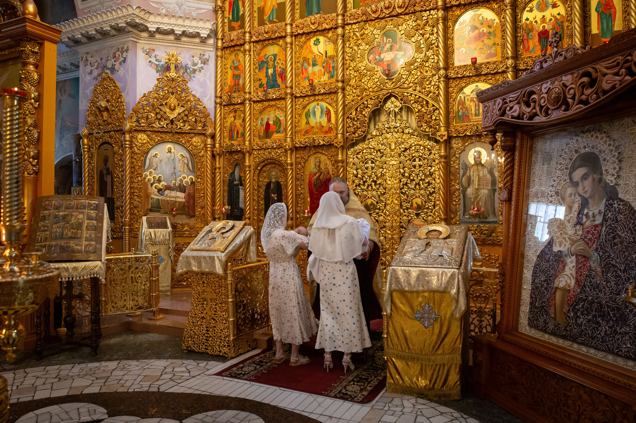 Крещение Амелии. Храм Рождества Христова в с. Михалево. Семейный и детский фотограф Анна Петракова