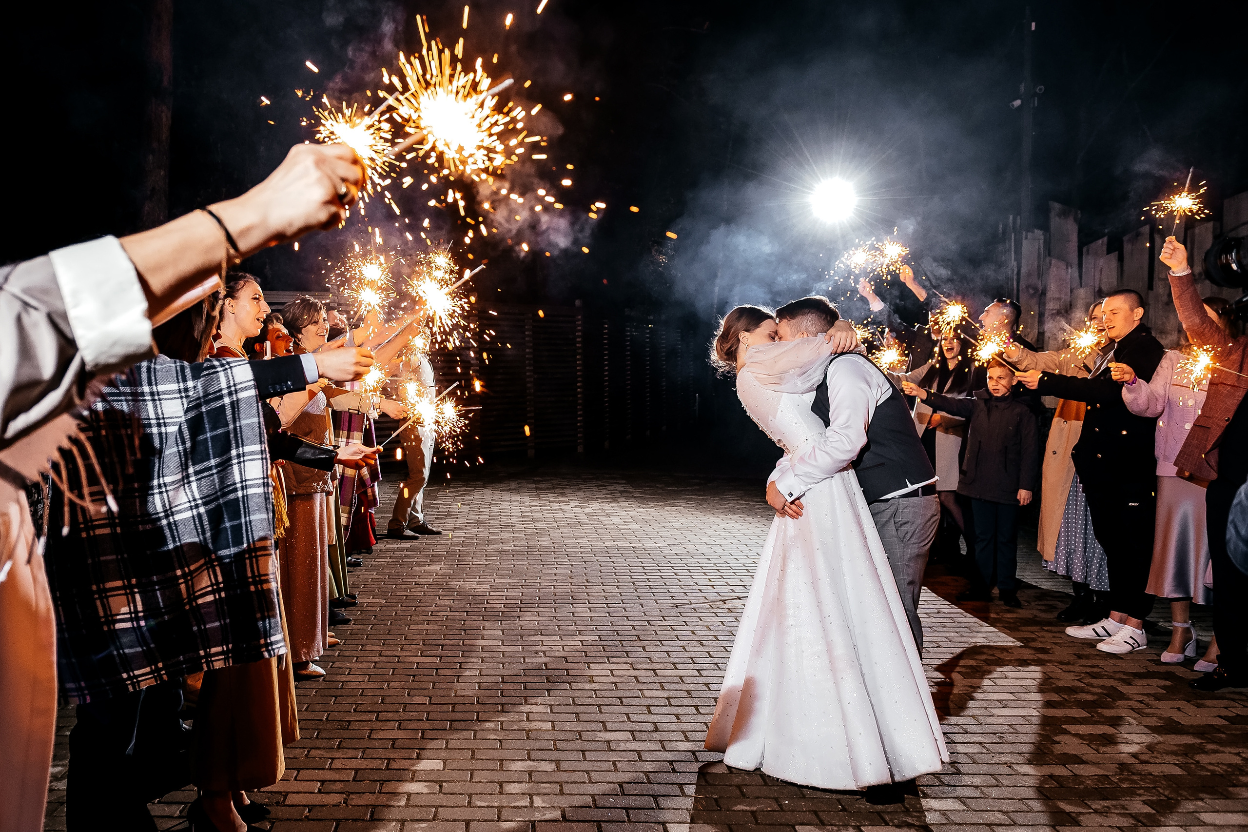 Весь день в Artiland. Атмосферная свадьба в мае. Свадебный и семейный фотограф Виктория Носачёва. Щелково, Москва и МО