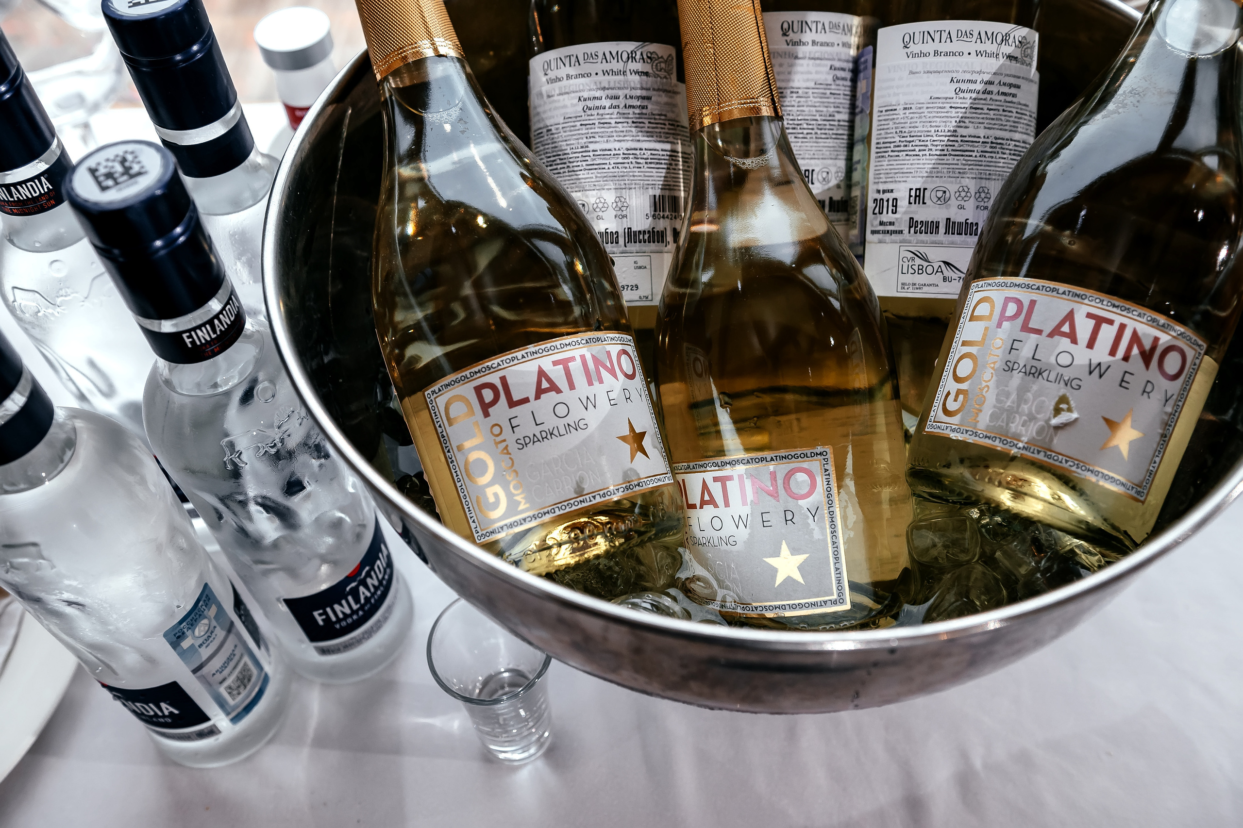 Весь день в Artiland. Атмосферная свадьба в мае. Свадебный и семейный фотограф Виктория Носачёва. Щелково, Москва и МО