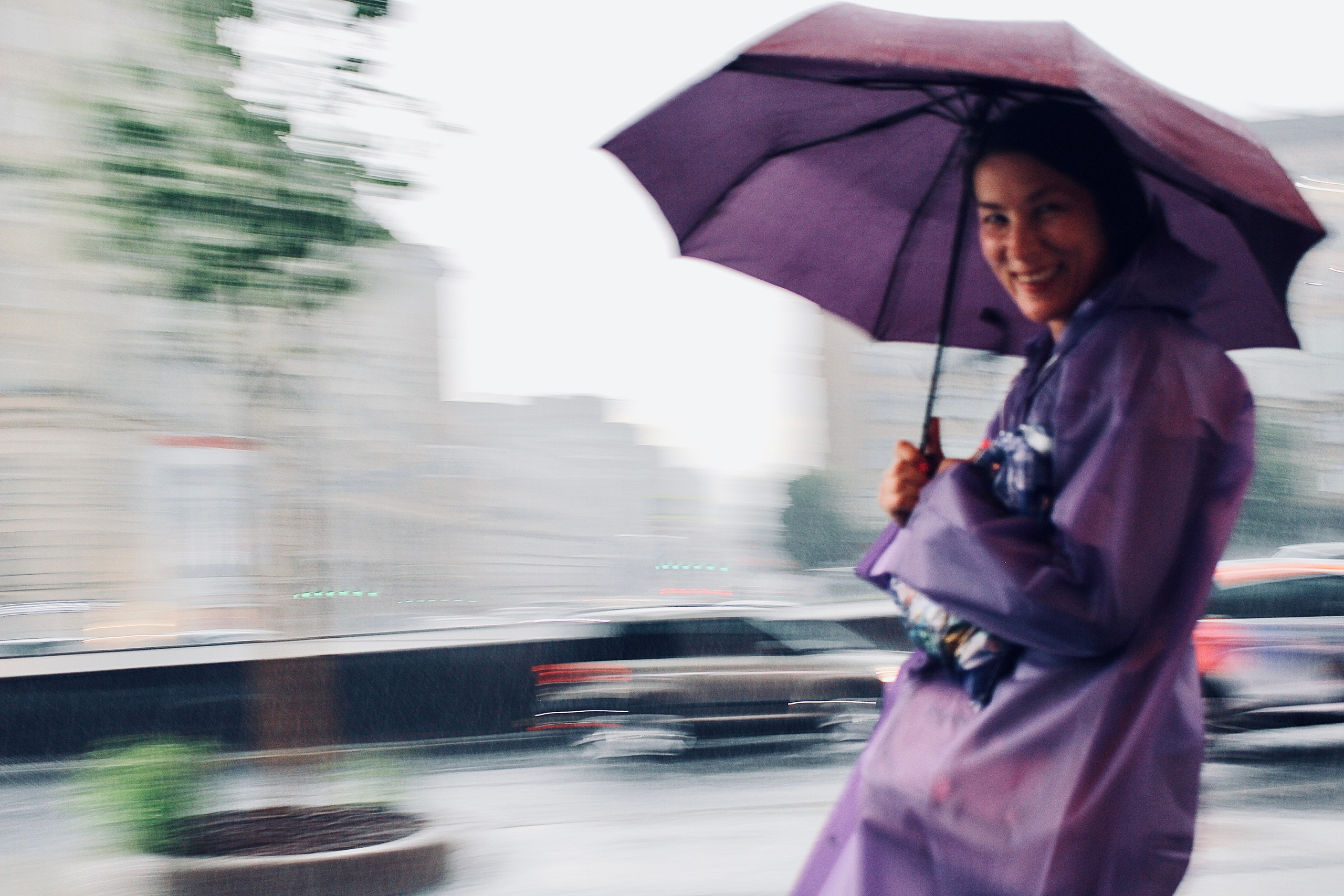 The rain caught us / Moscow 2024. POLINA MÔMOT