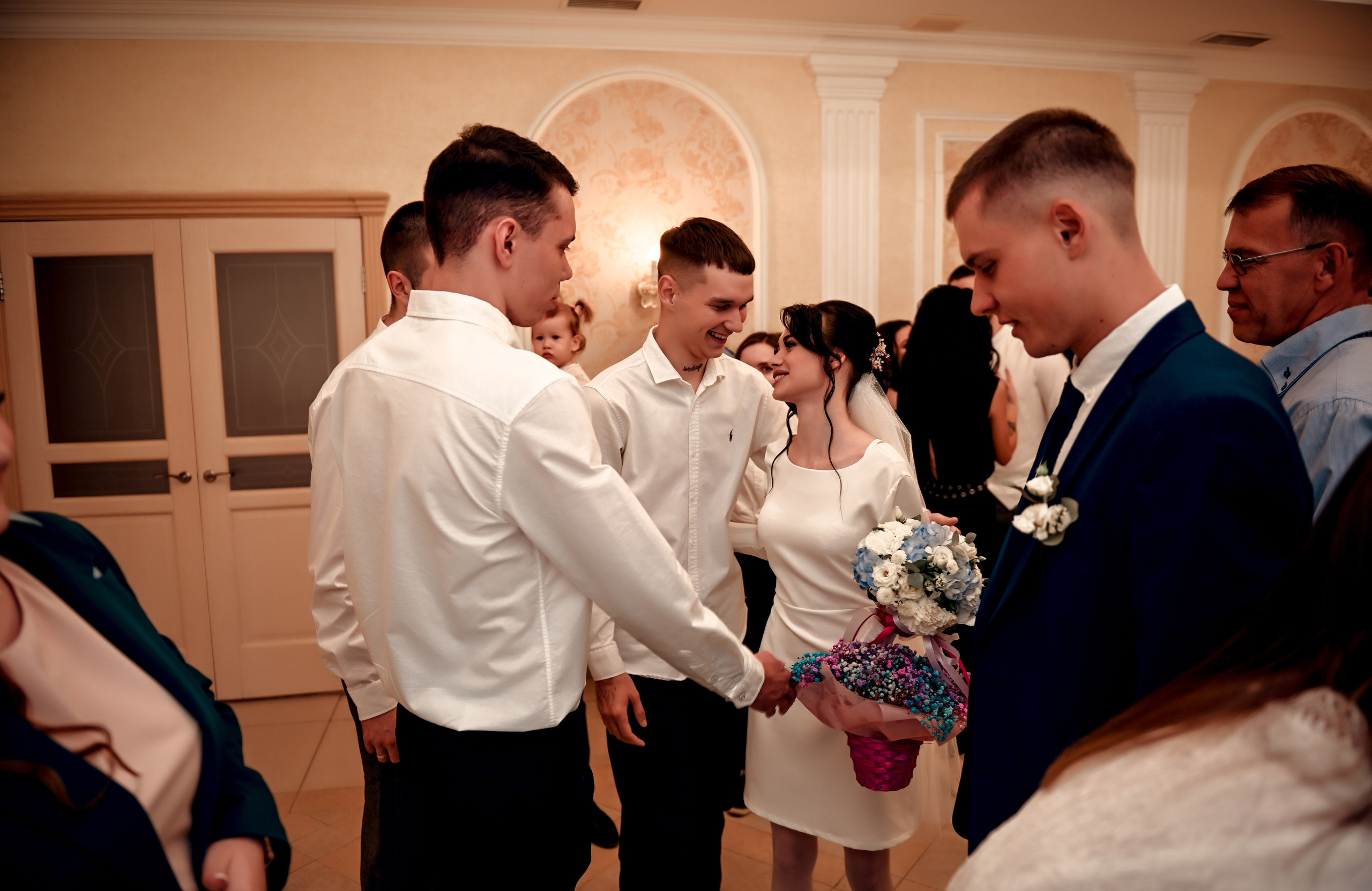 Небольшая часть фото со свадебной съемки Алексея и Даши. Свадебный, семейный, детский, контент фотограф в Омске Максим Ильин