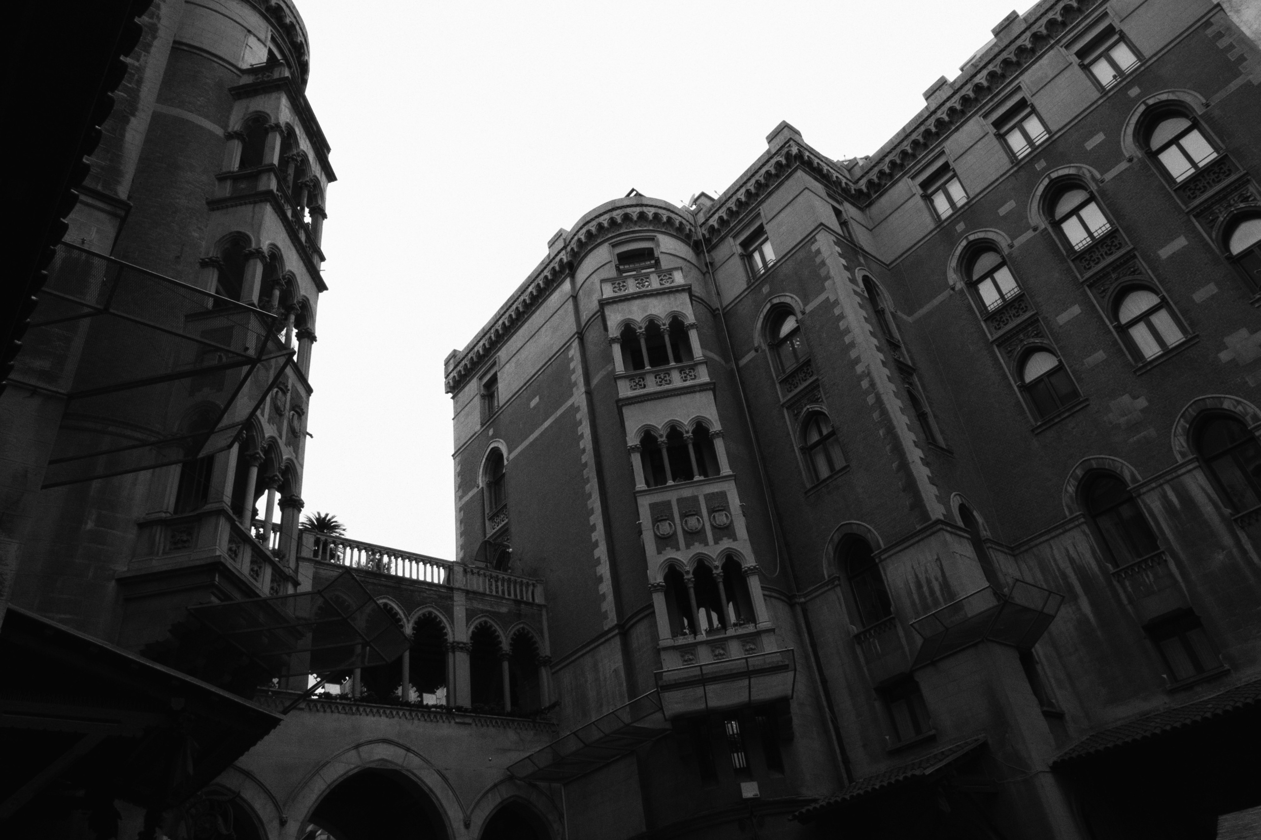 Beyoğlu x Karakoy, Istanbul / Türkey AW26. Фотограф Юрин Евгений