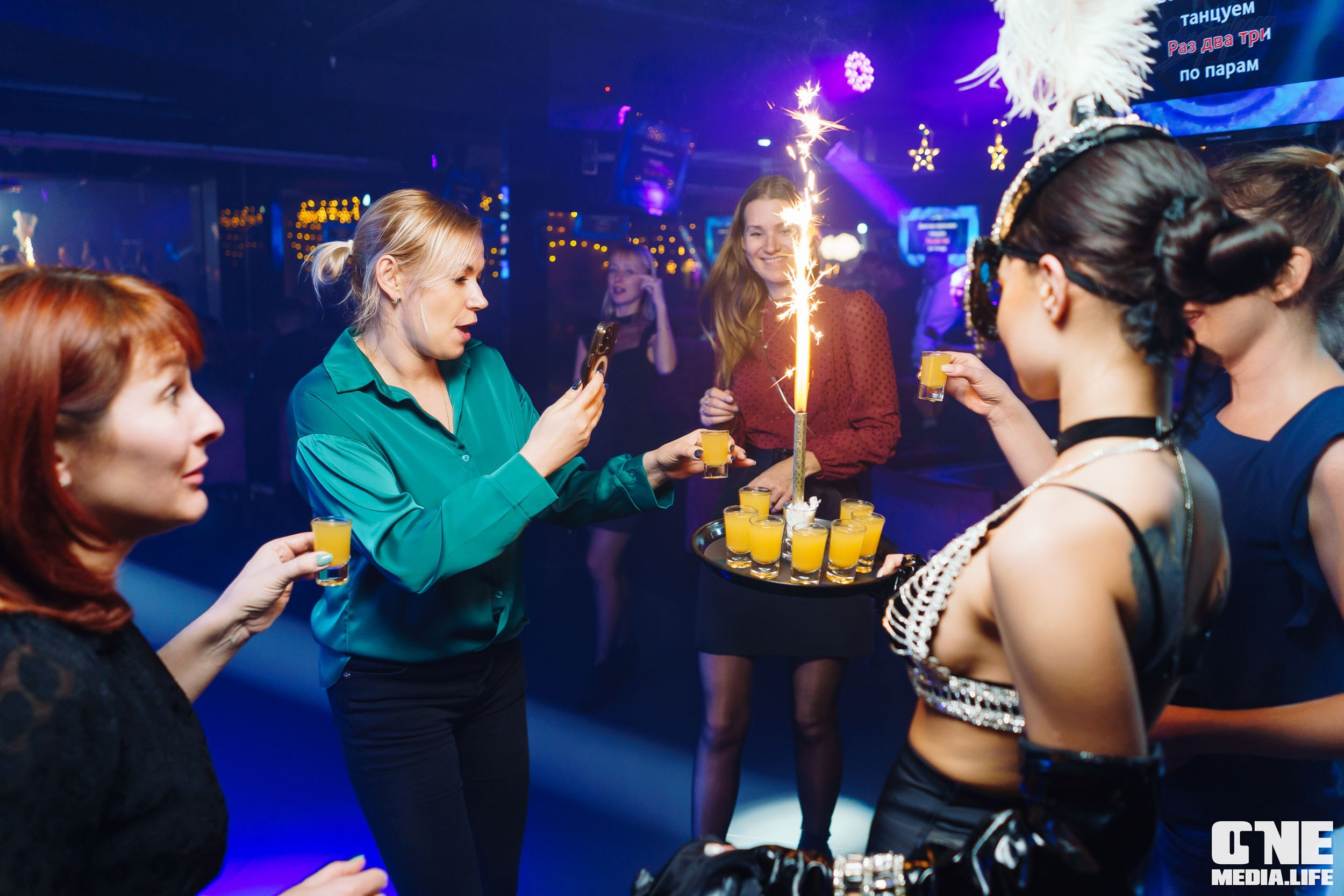Фоторепортаж из караоке-клуба Эйфория. One Media Life: фоторепортажи, фотоотчеты с мероприятий и заведений