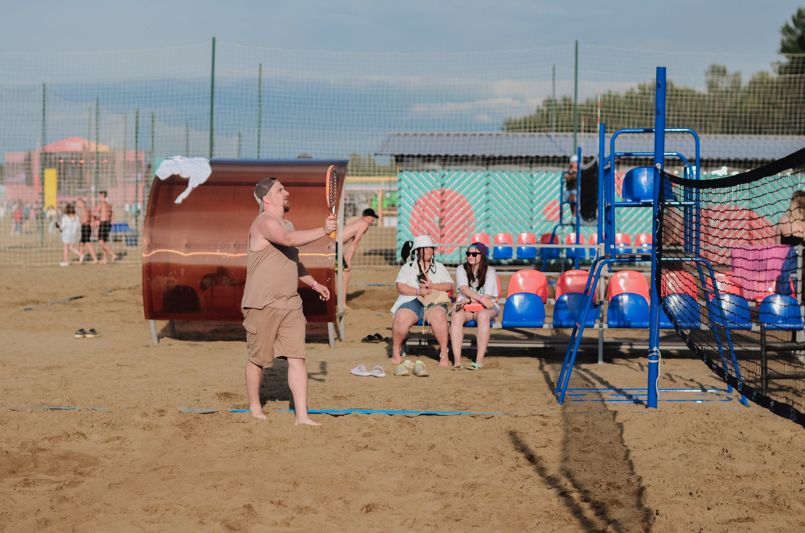 Фестиваль «Грань» 2025. Спортивная площадка. Денисова Аля — фотограф для парных съемок и индивидуальных историй в Барнауле