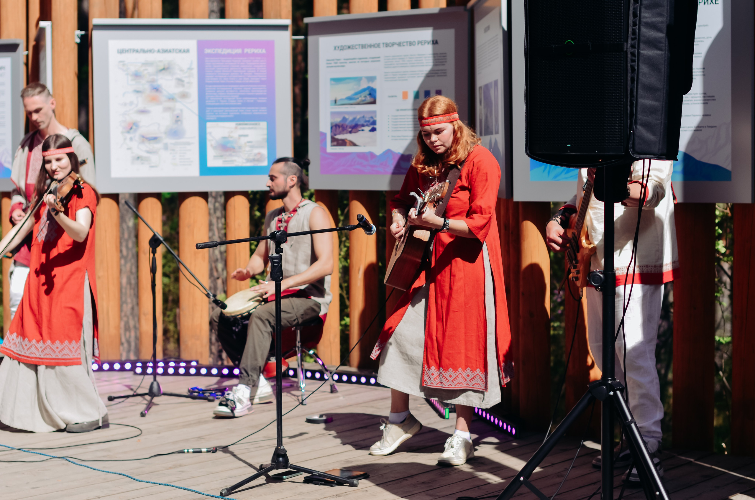 Фестиваль «Цветение Маральника на Алтае 2025». Фоторепортаж. Денисова Аля — фотограф для парных съемок и индивидуальных историй в Барнауле