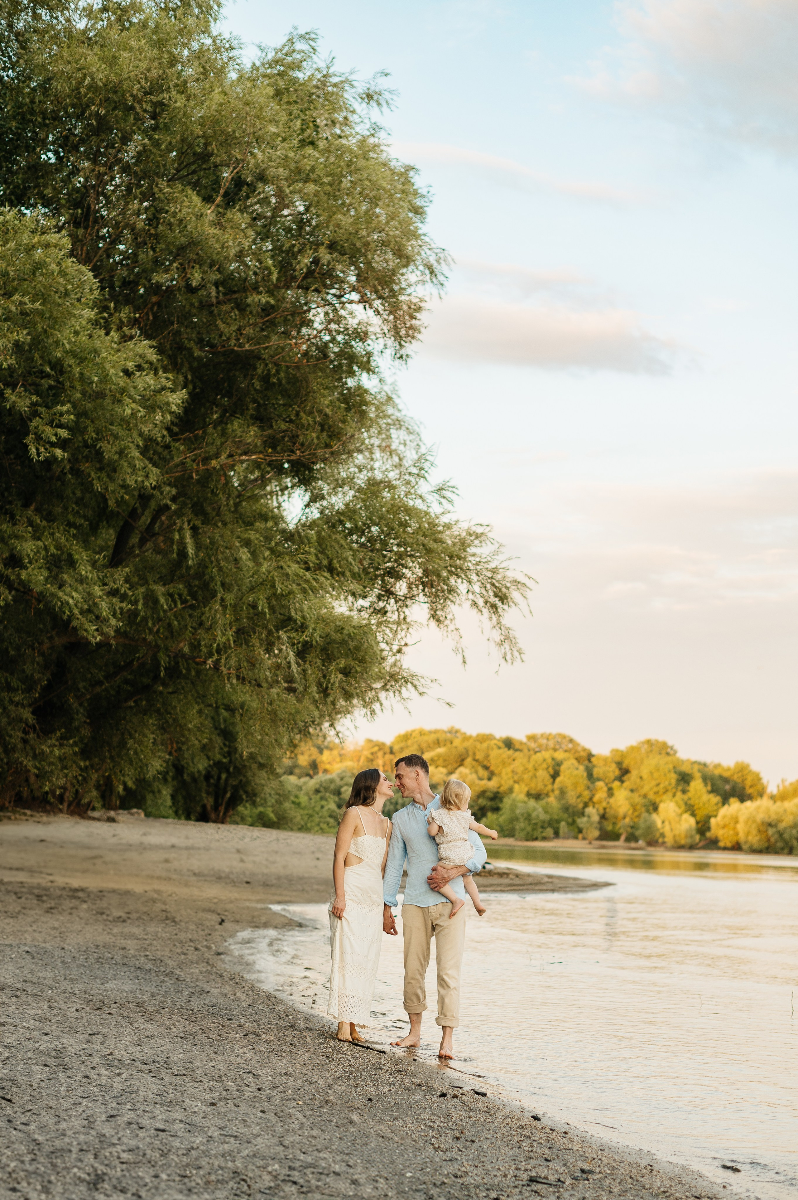 Семейная фотосессия у озера. Свадебный и семейный фотограф Кореновск/Краснодар