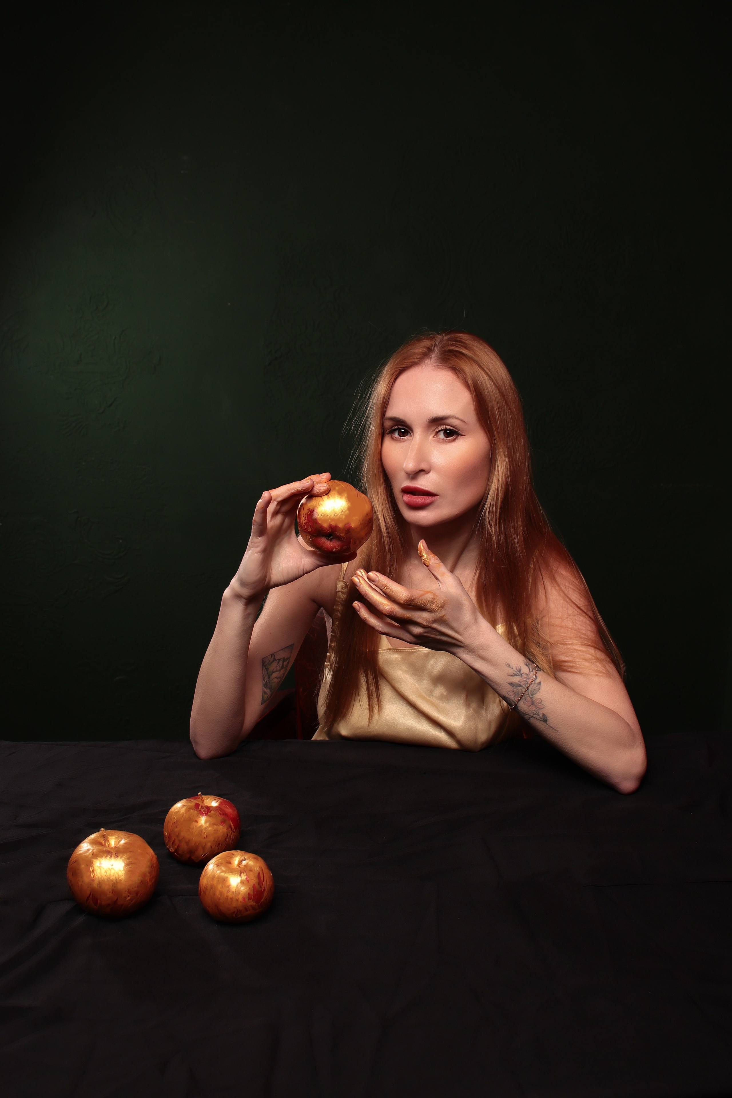 Студии & отели. Модель Москва каталожная и творческая съемка Anna Antlers