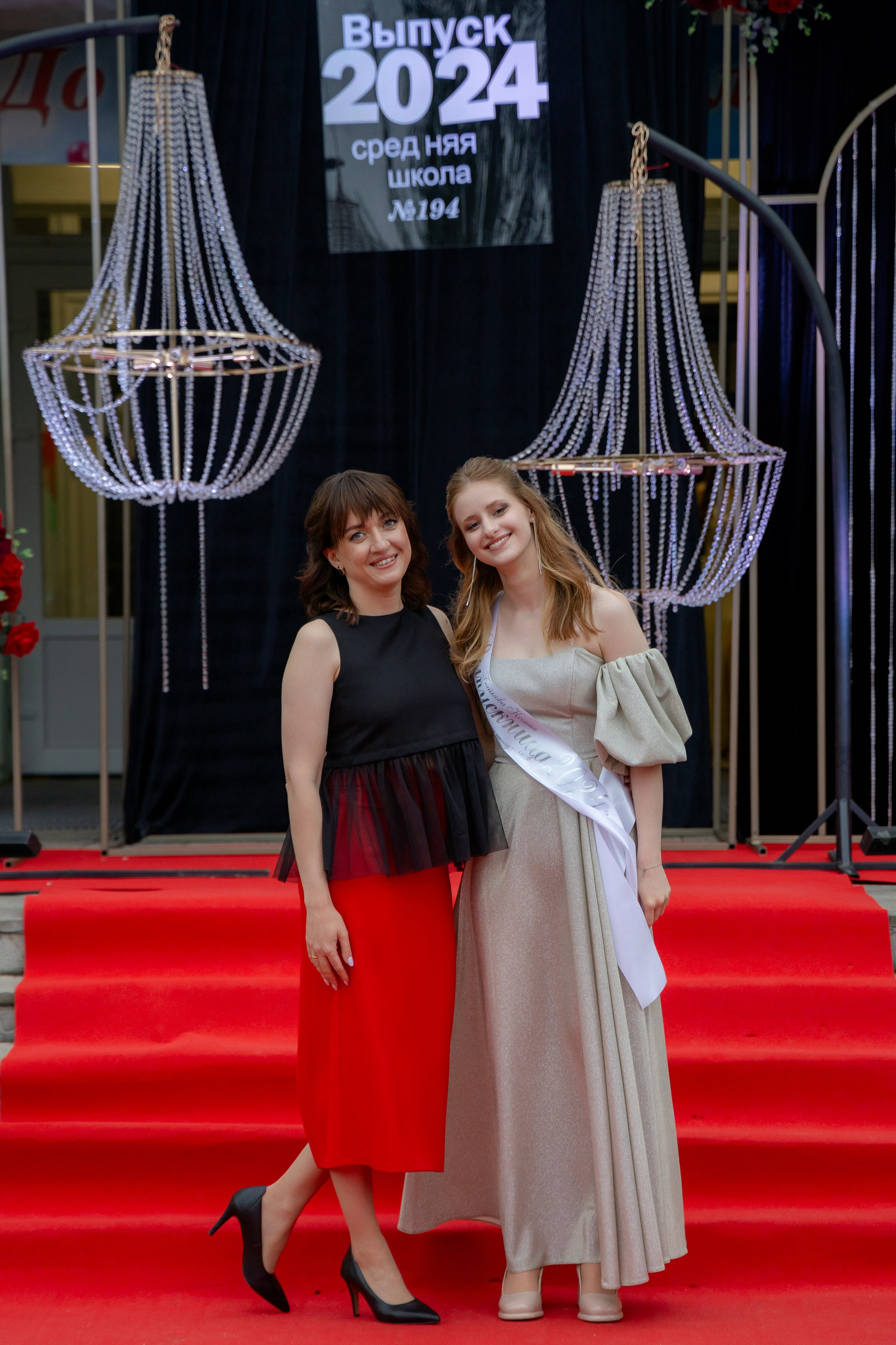 Школьный выпускной 2024 год в Соколе (Минск). Свадебный фотограф в Минске/Беларуси Сергей Спиридонов