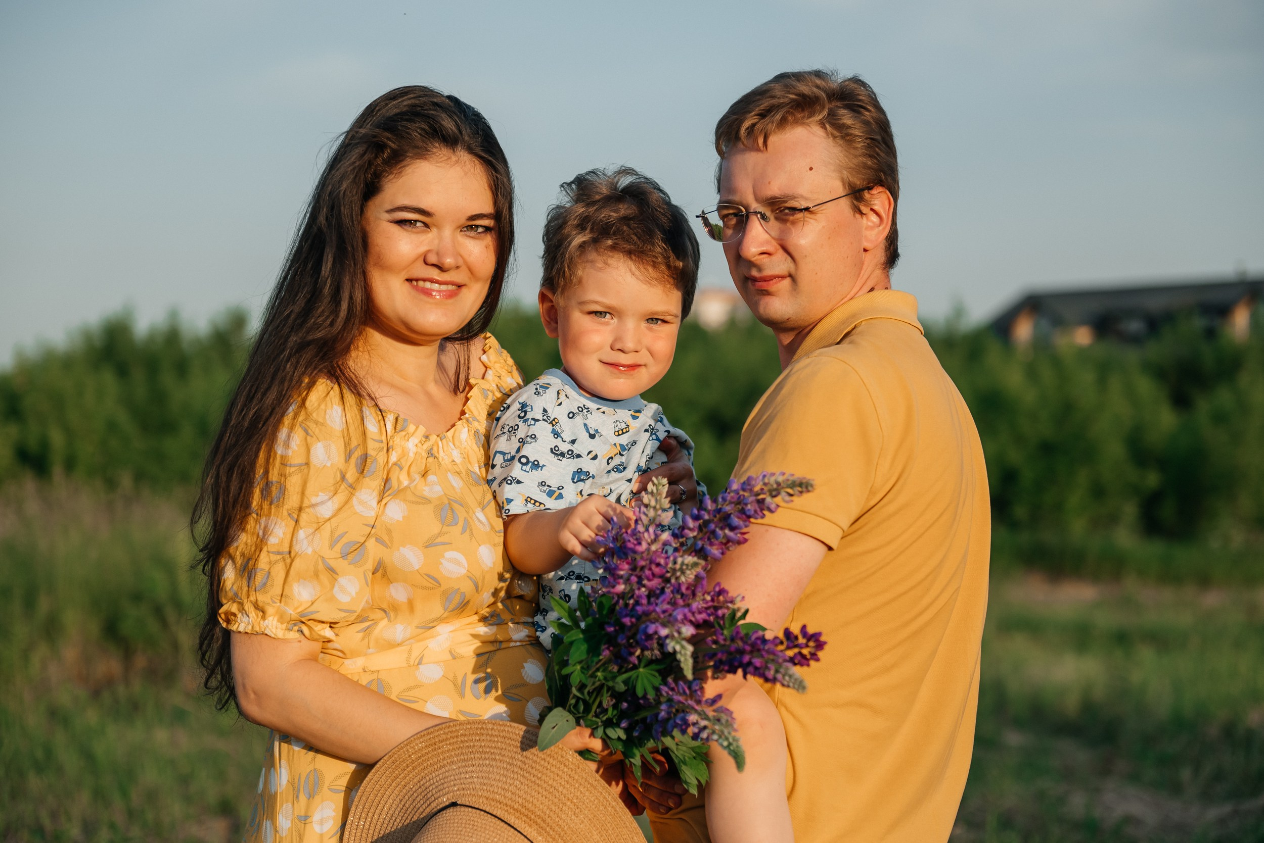 Диана с семьей. Фотограф Москва Настя Профотовна. Репортажные, свадебные и контент фотосессии