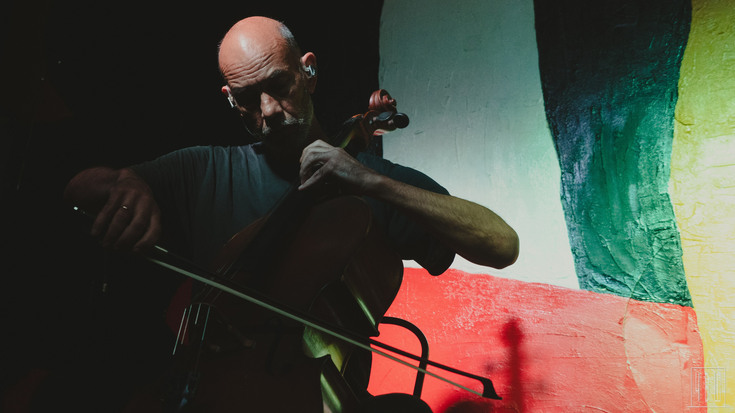 Бранимир, Акимов, Махова, 07.09.2025, Ящик. Человек в Шляпе