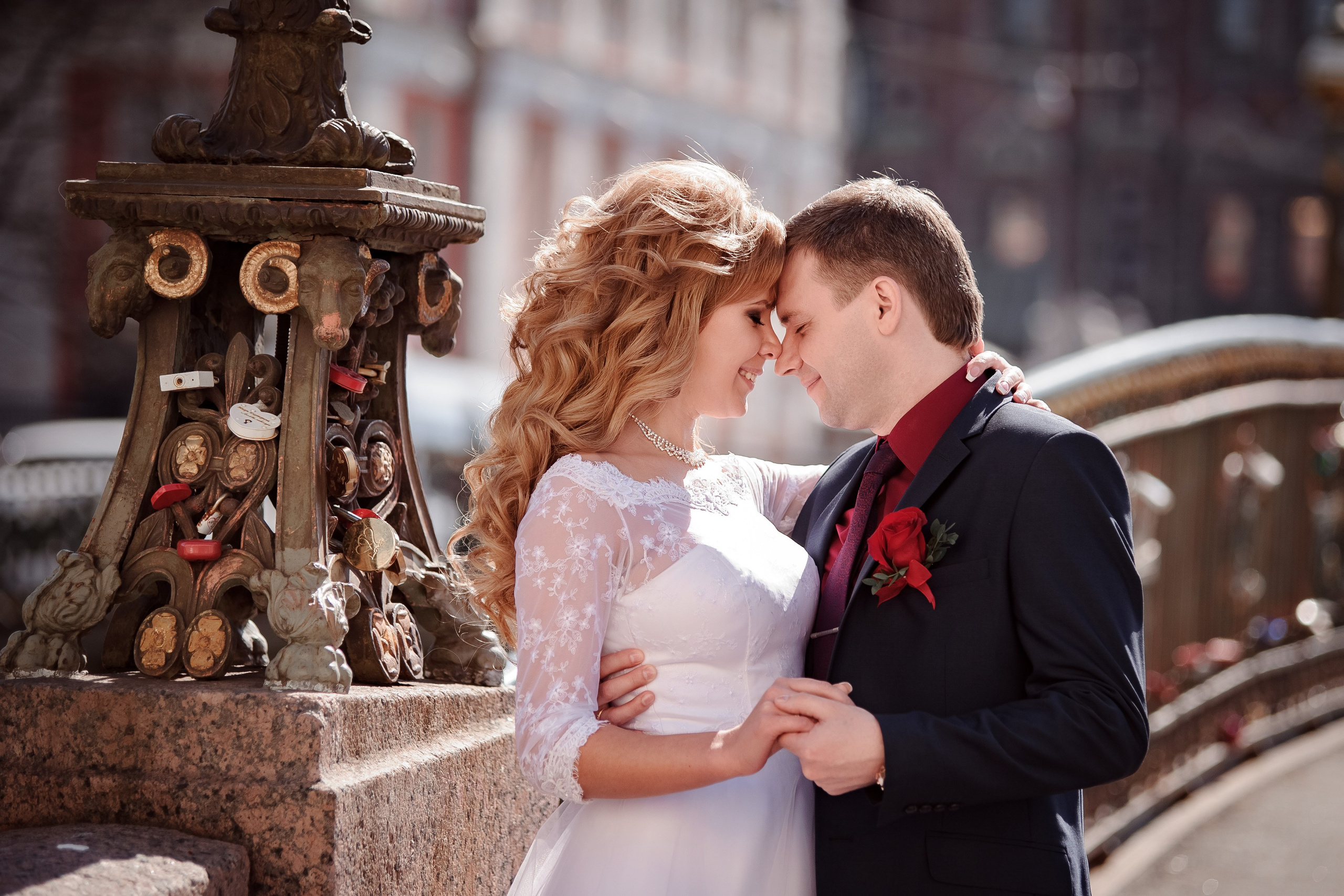 Примеры фотографий свадебного фотографа в Петербурге.