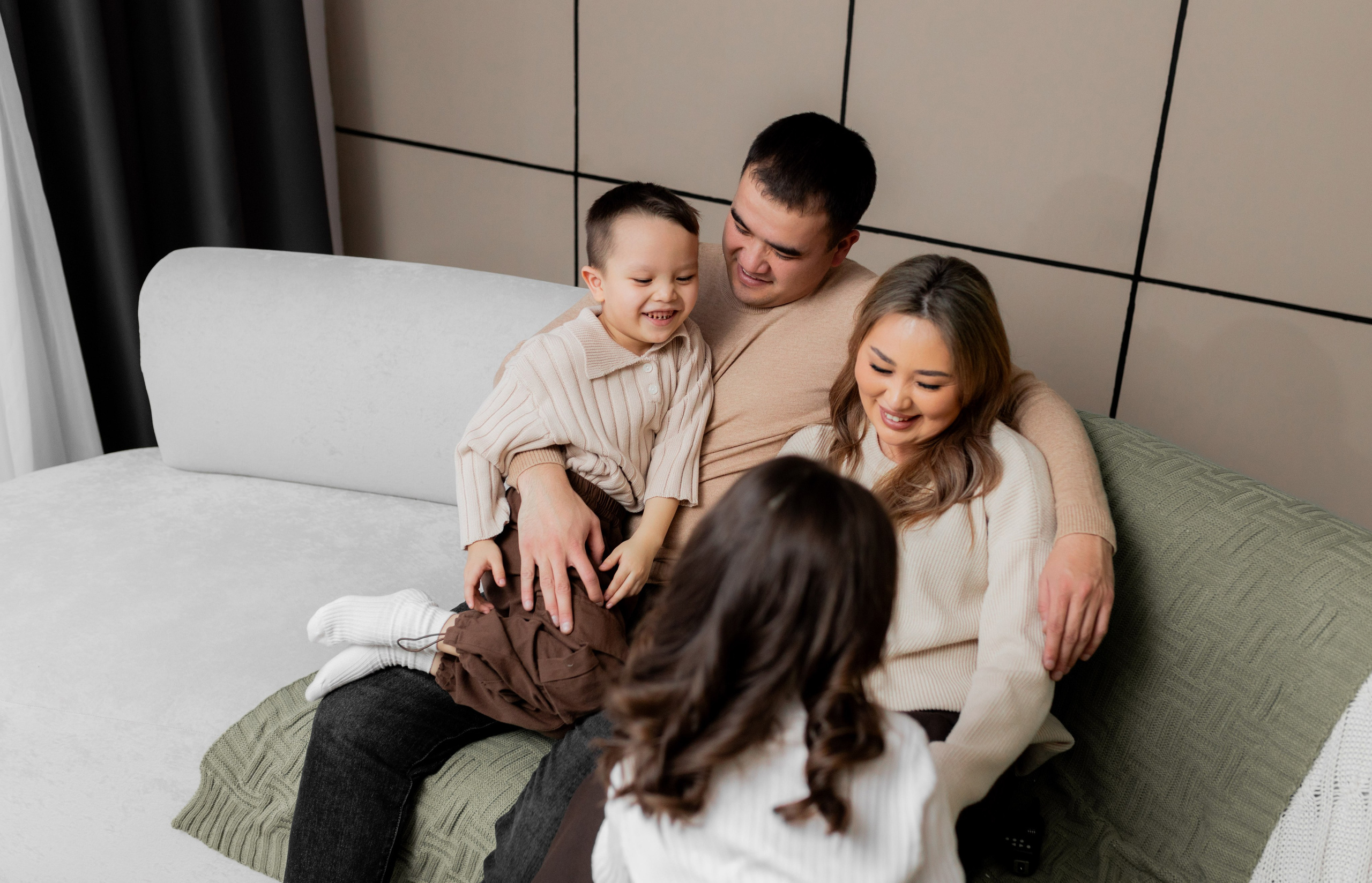 Жаник, Алина, Айлана, Таир