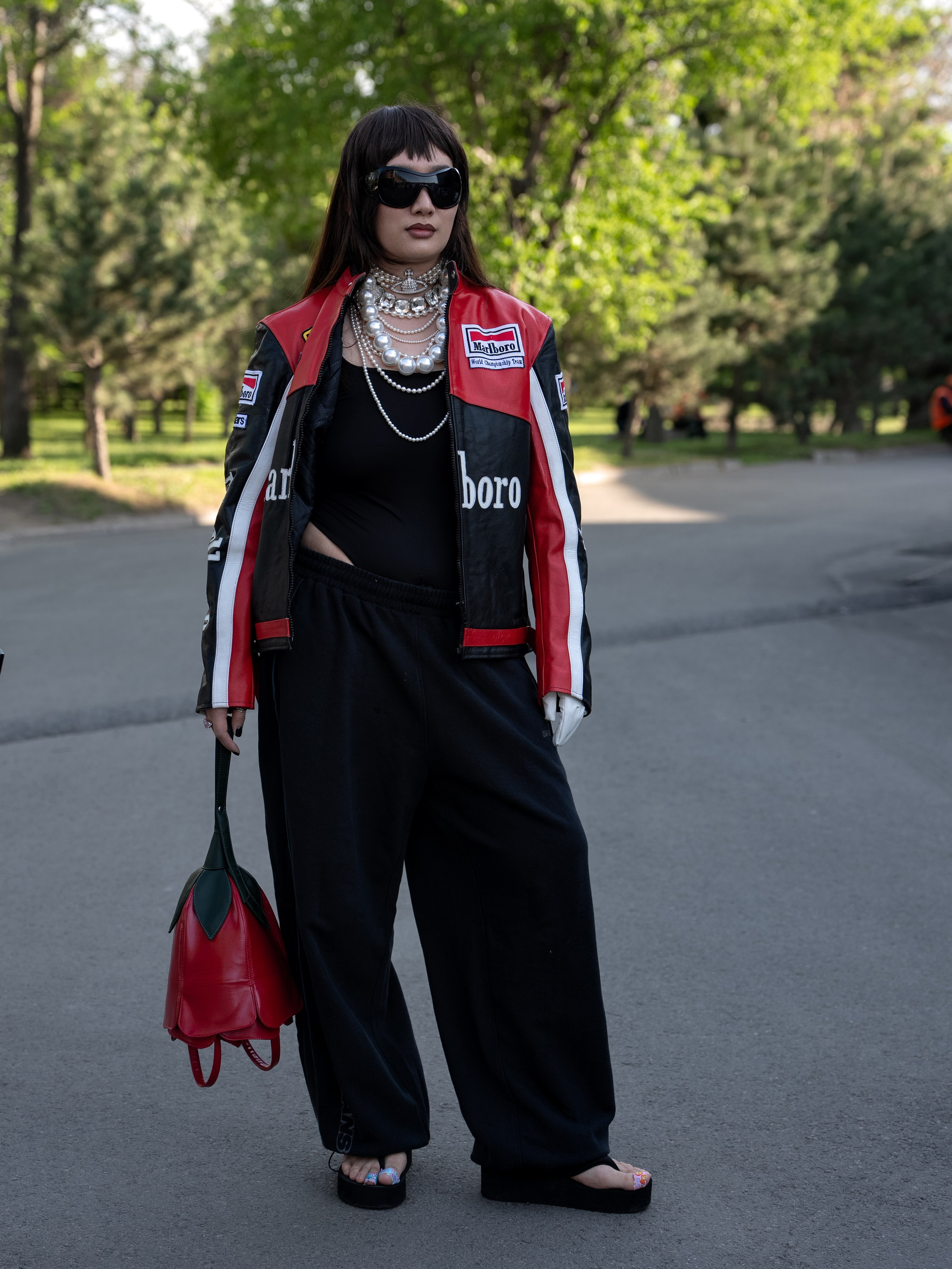 Visa Fashion Week Almaty Pre-Fall 2026 April StreetStyle Day 2. Сайт Алматинского НЮ АРТ, будуар и фэшн фотографа Дениса Карпенко