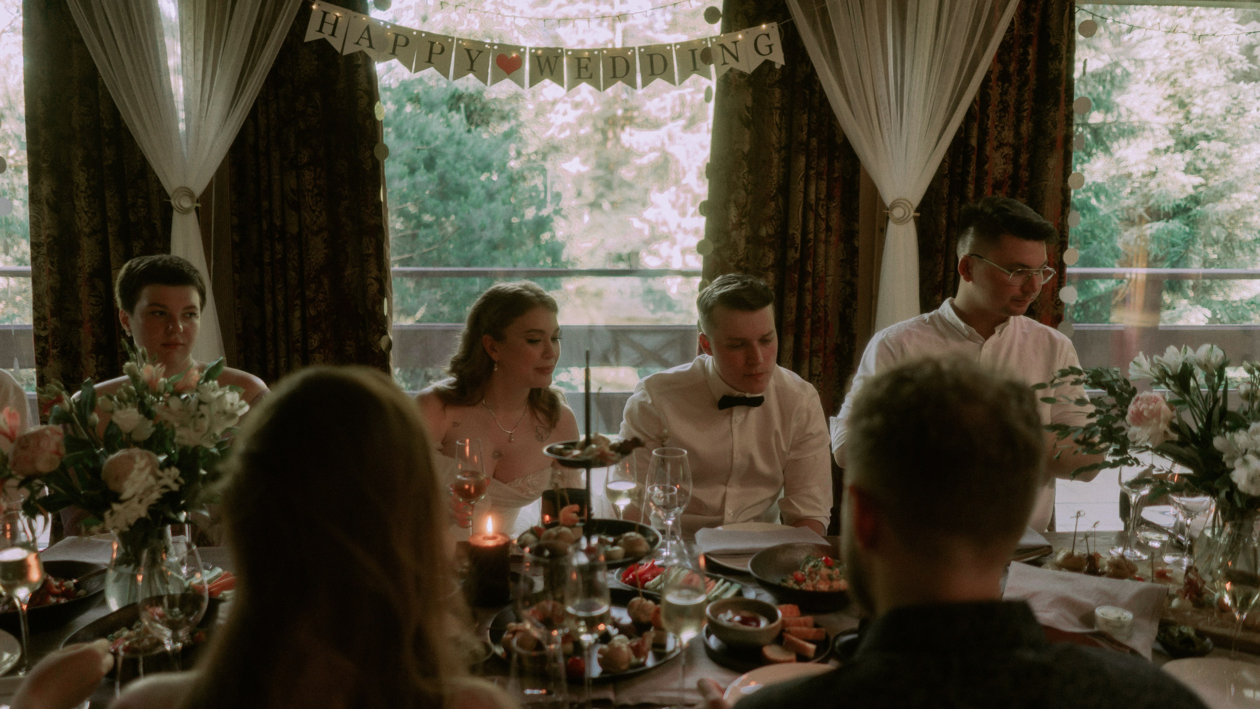 Свадебная субмарина'. Свадебный фотограф в Санкт-Петербурге Миша Репина