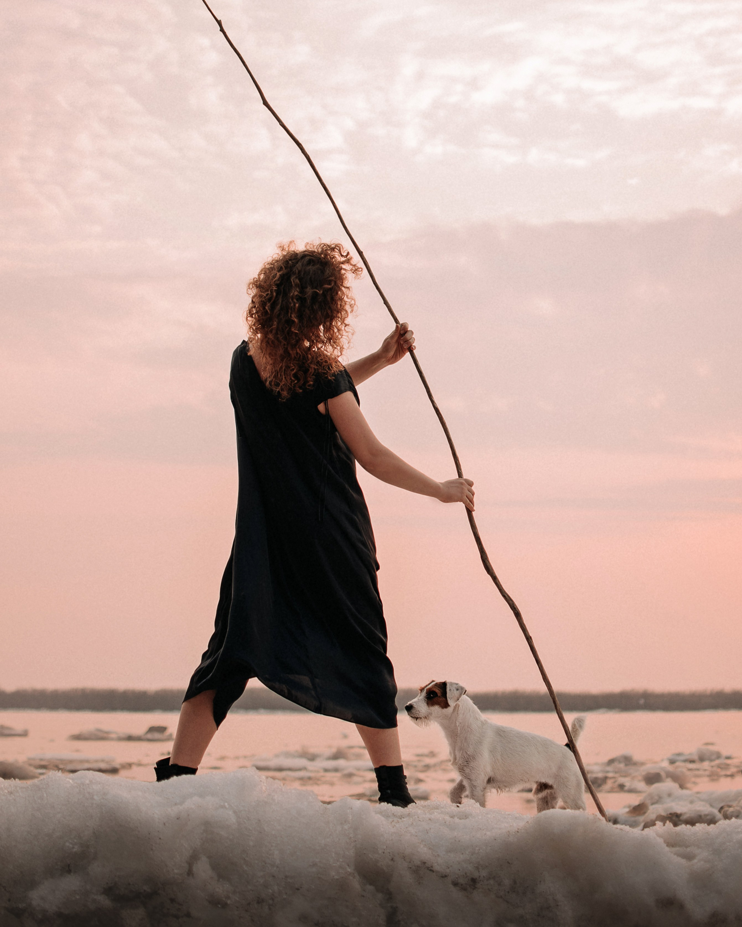 Прогулка: Ира и Гром весной. Портфолио