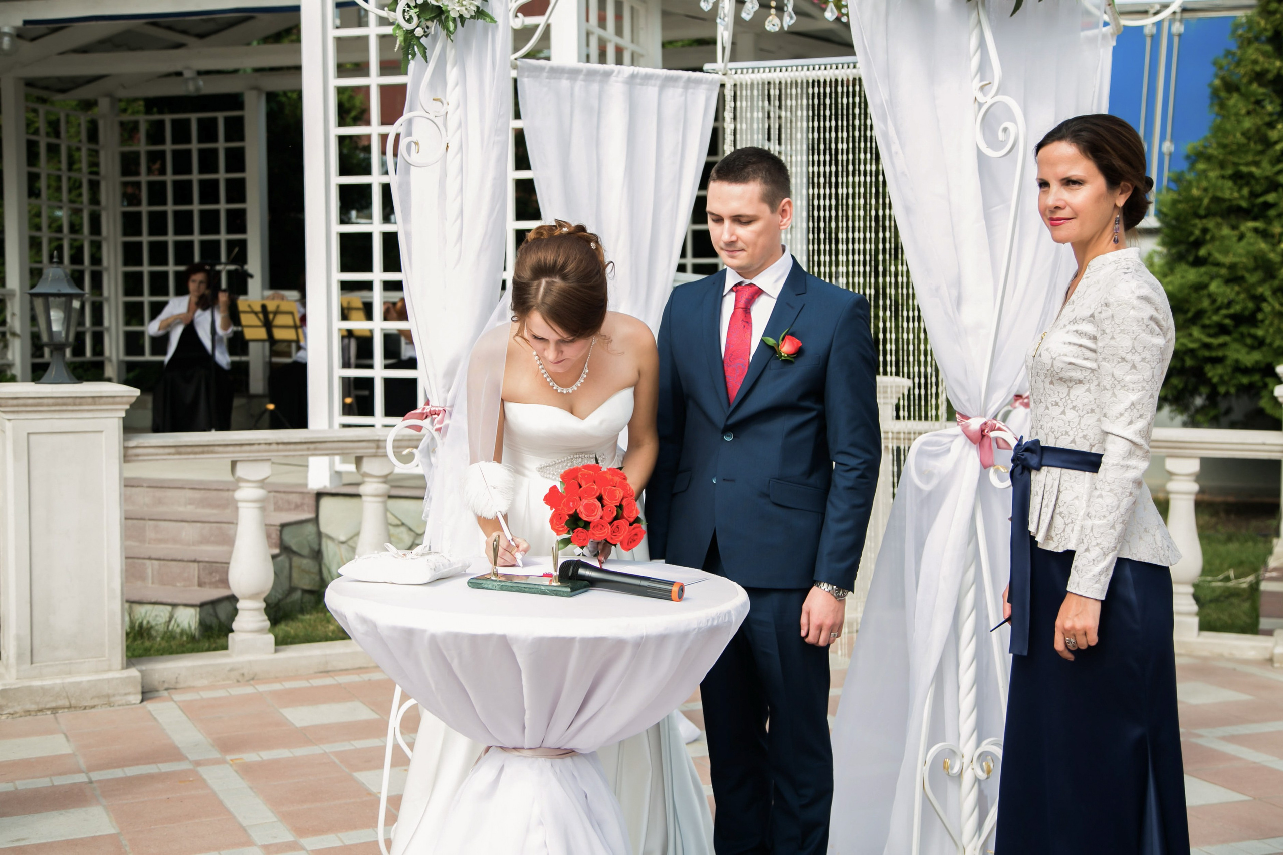 Свадьба Александр и Юлия. Свадебный фотограф, видеограф в Самаре, Самарской области. Видеосъемка