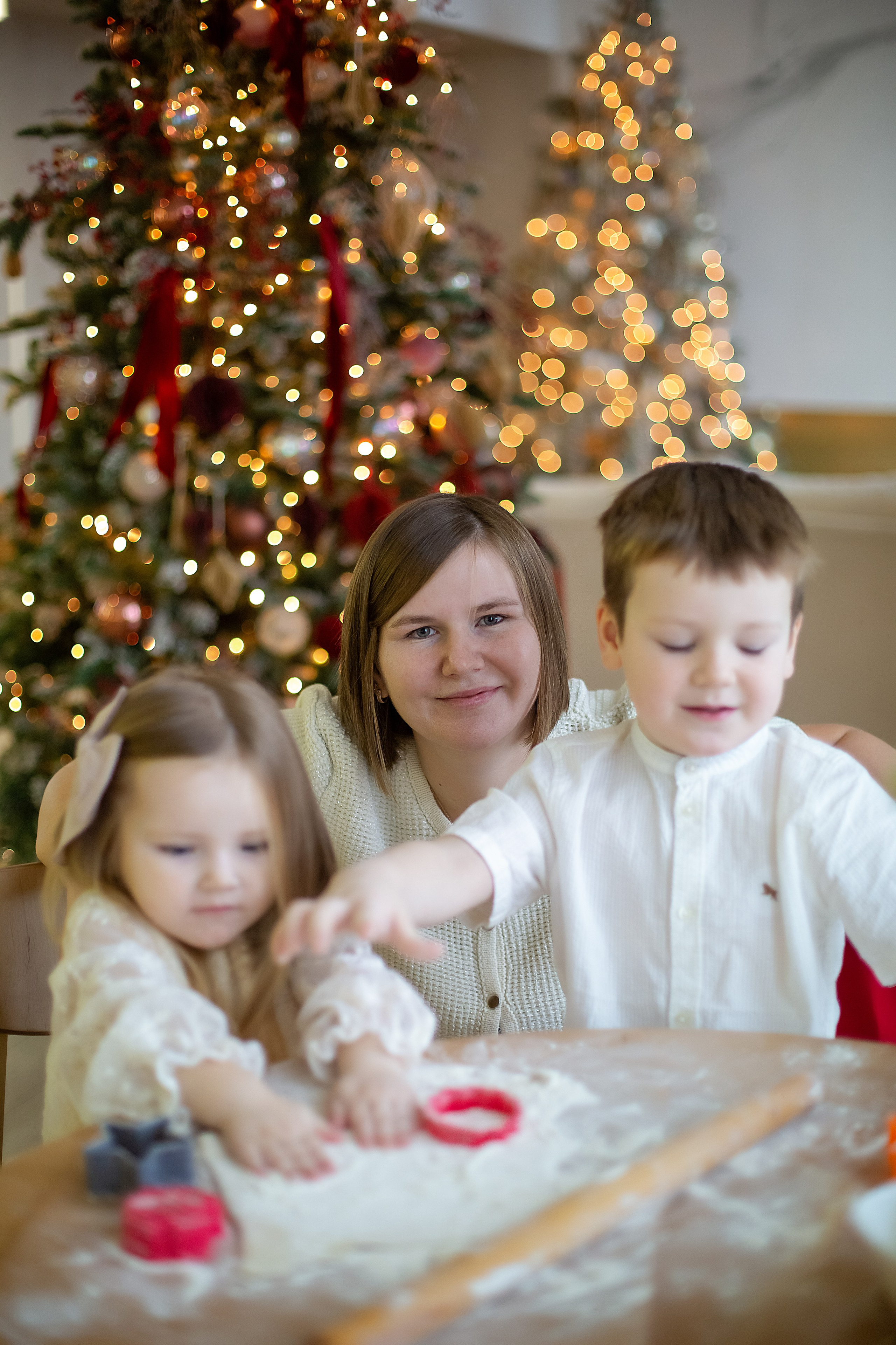 Ксения с детками. Фотограф Анастасия, СПб: живые семейные и женские фотосессии без позирования, наполненные эмоциями