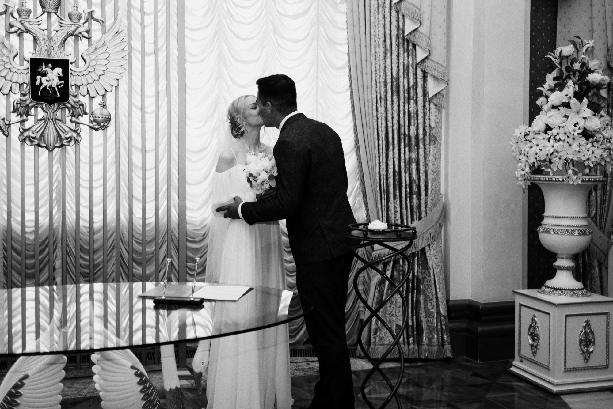 Свадебный фотограф в Тюмени — Фотосессия Тимура и Лизы в городском стиле. Портретный фотограф Тюмень Дарья Мустафина