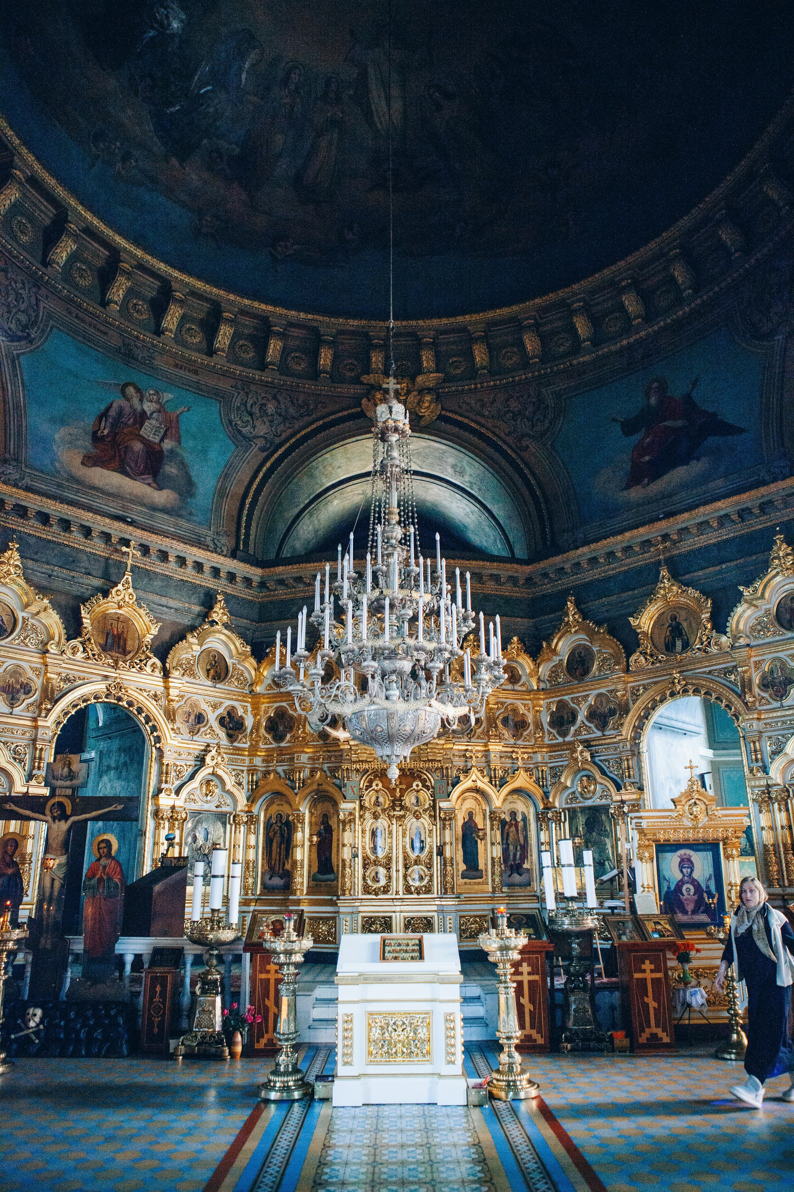 Гребневская церковь в городе Фрязино внутри выглядит очень эстетично