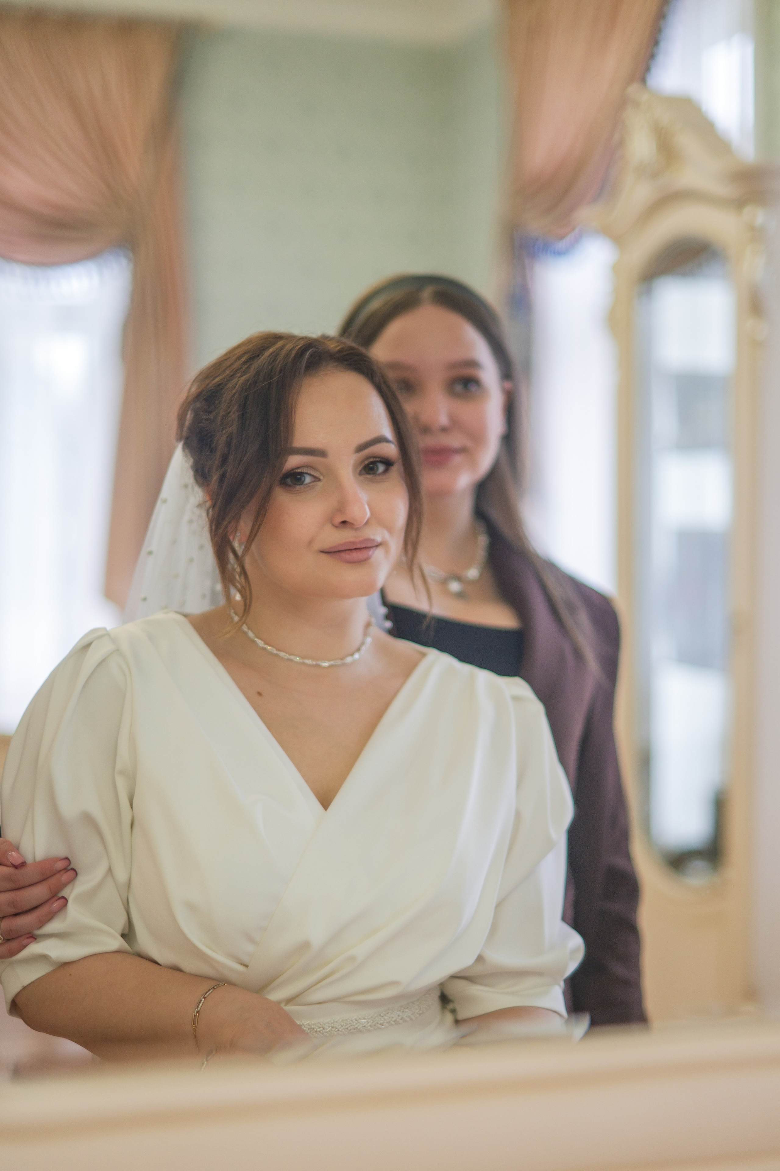 День Бракосочестания Саши и Насти фотосъемка в Загсе. Я Ольга Казанцева, фотографирую снимаю ваши киноистории и печатаю фото и цифровые портреты на холсте