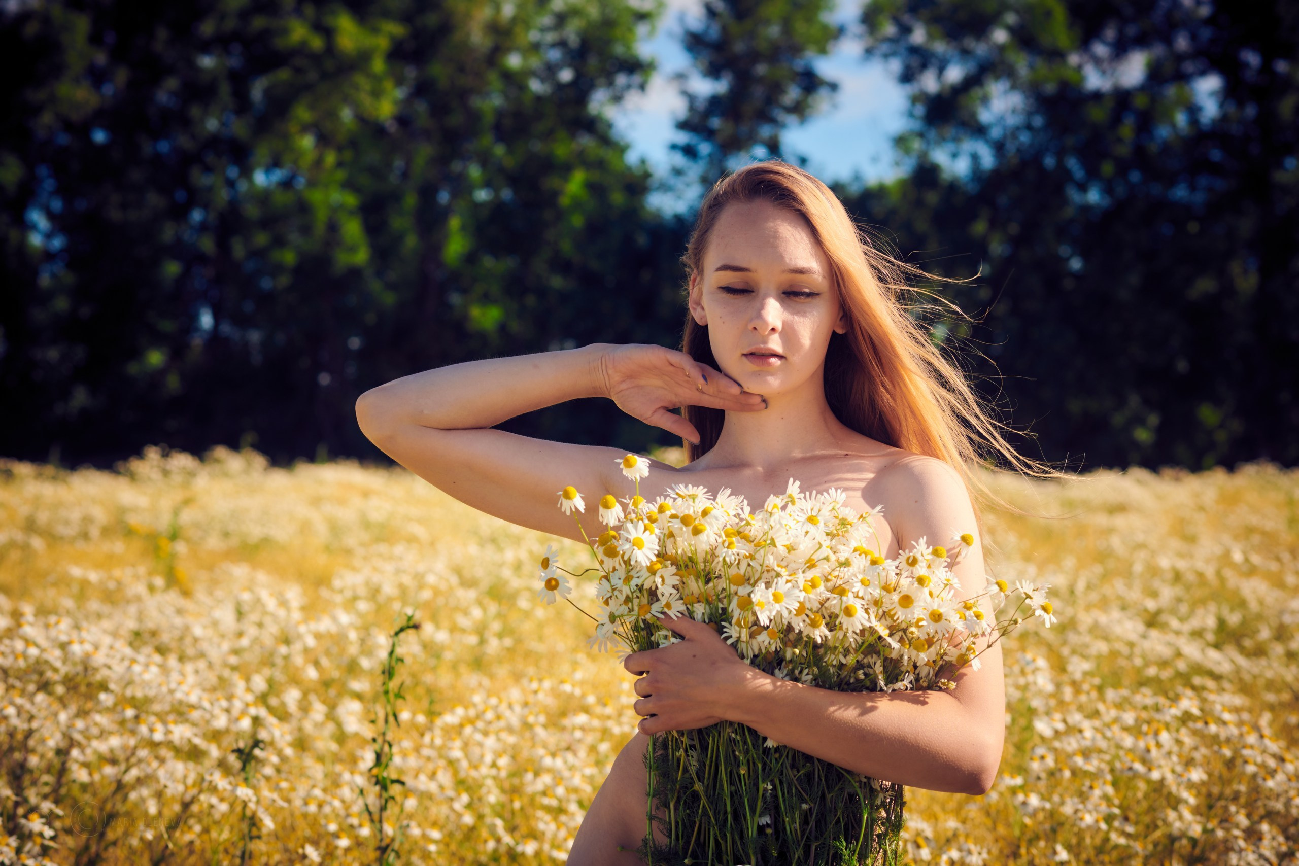 В ромашках. Фотограф Мария Оленева